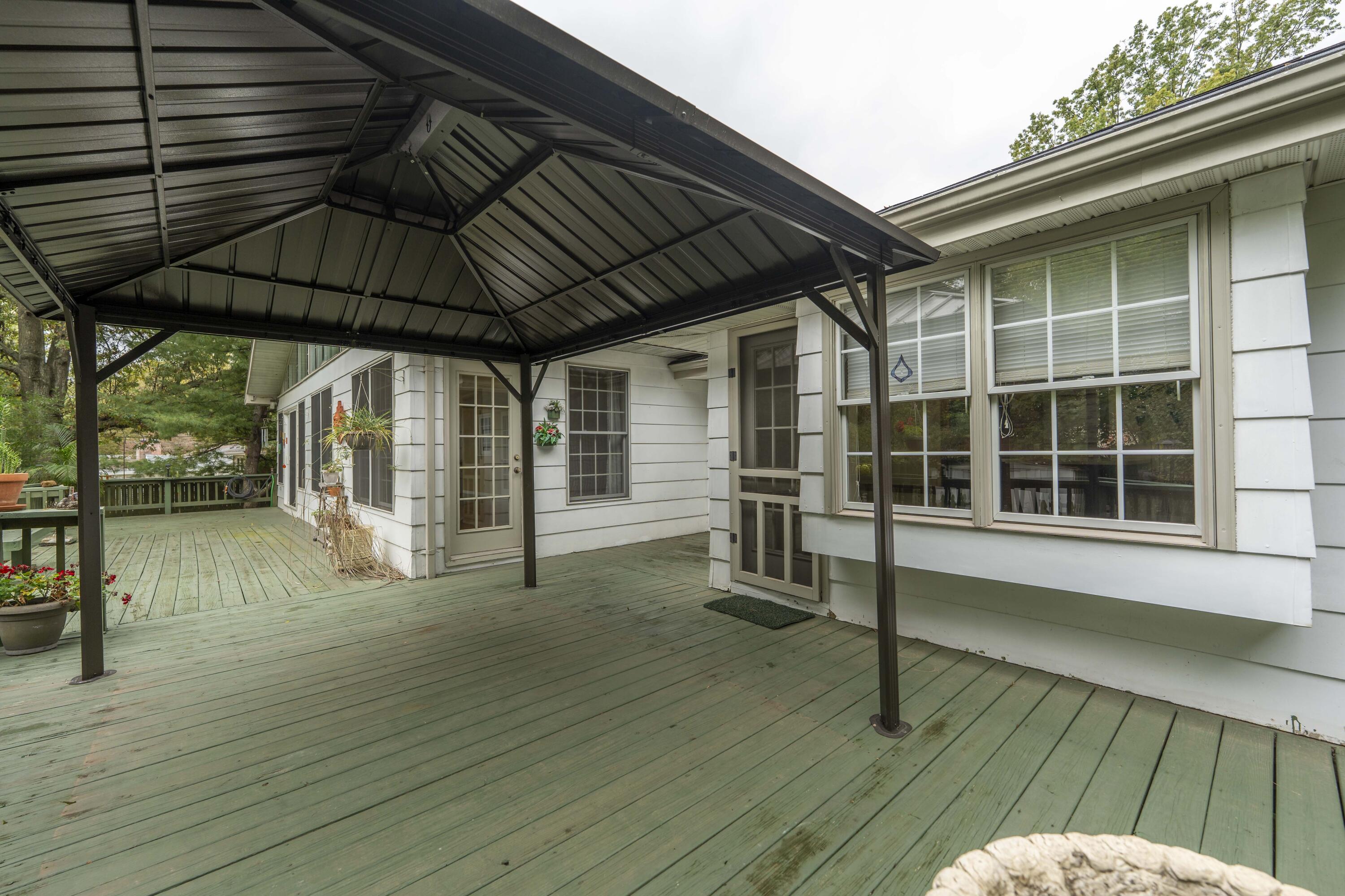 3060 South Greenbrier Avenue Property Photo 59