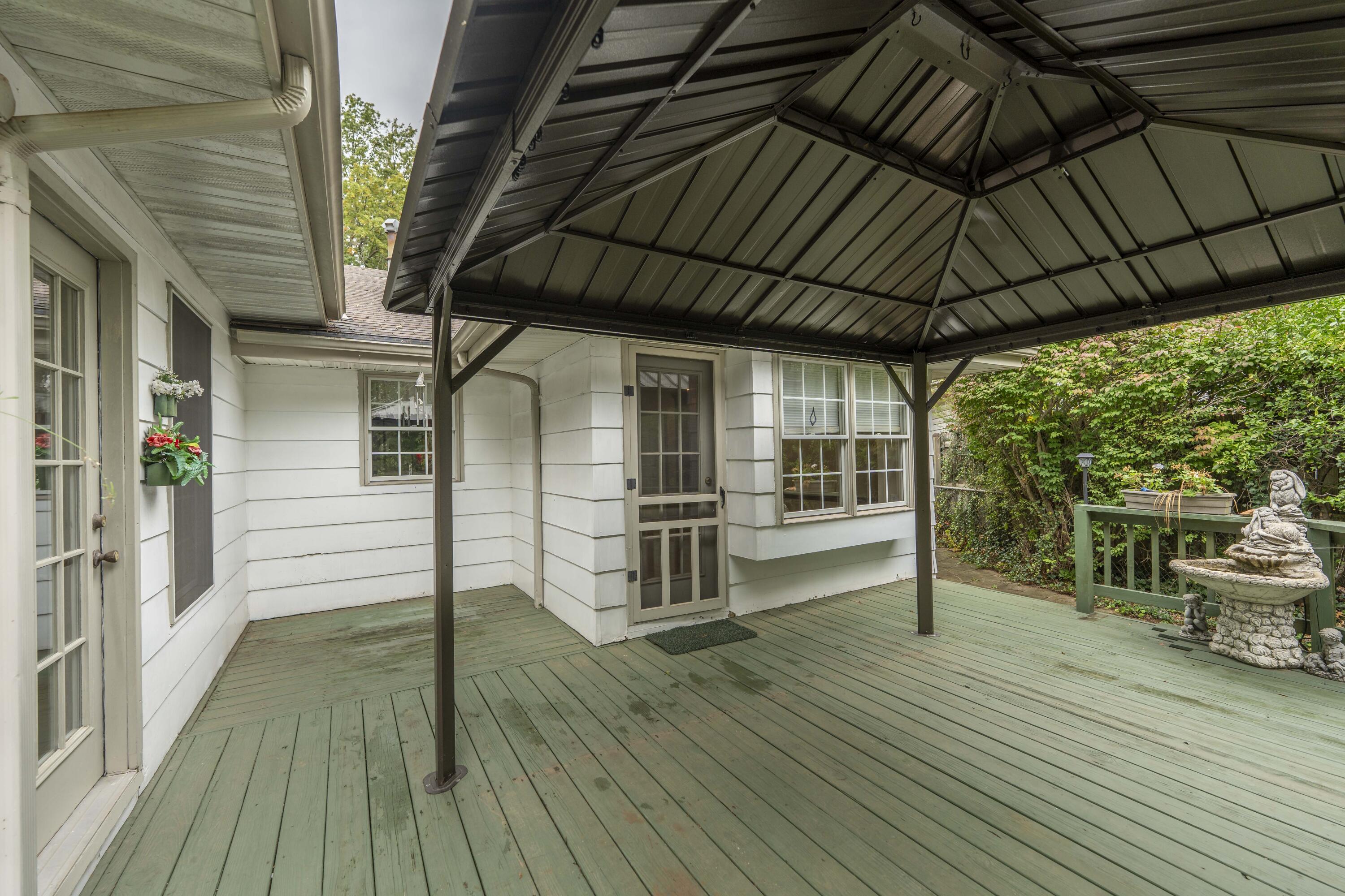 3060 South Greenbrier Avenue Property Photo 60