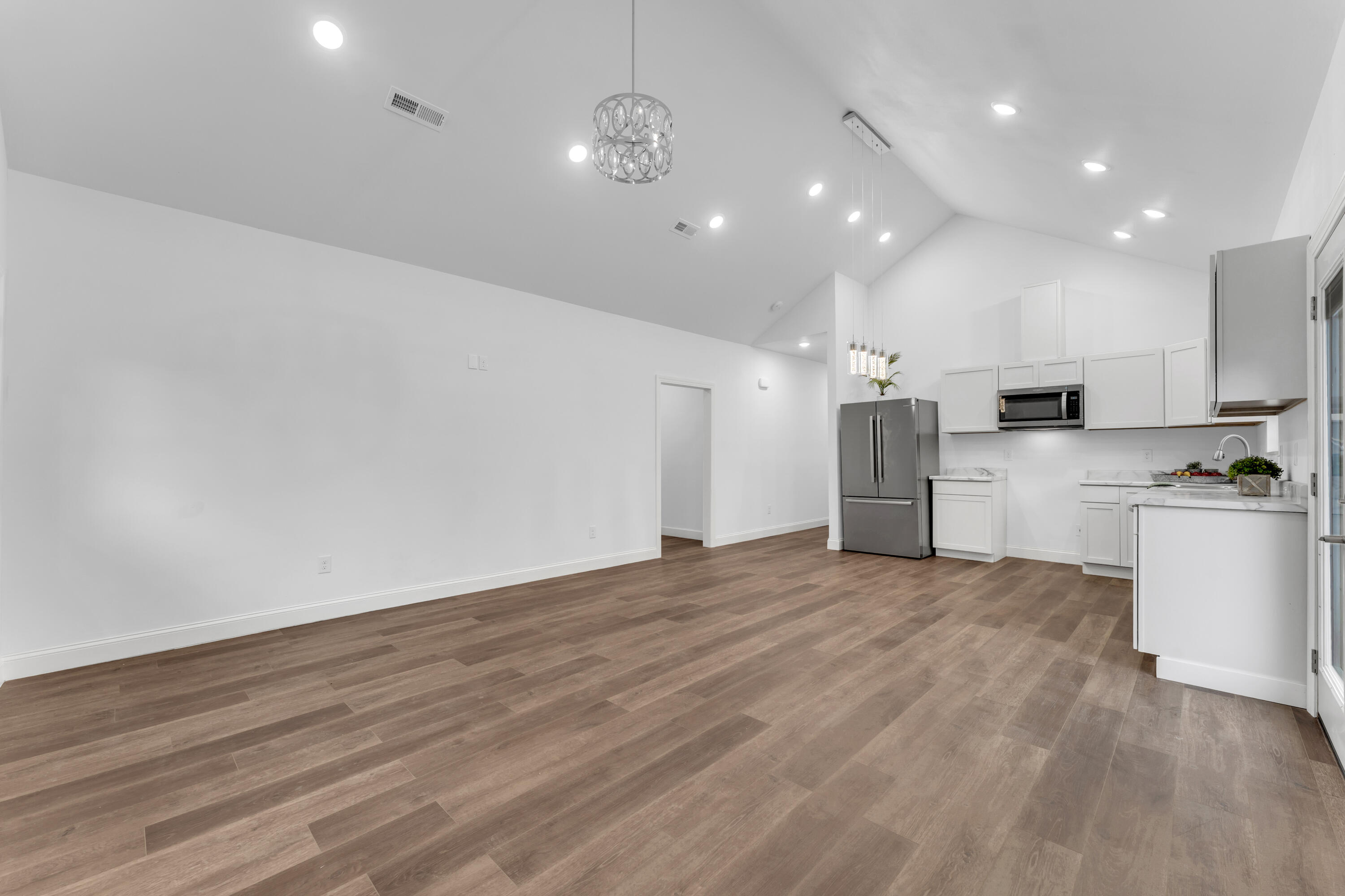 3005 Bluebird Road Property Photo 4