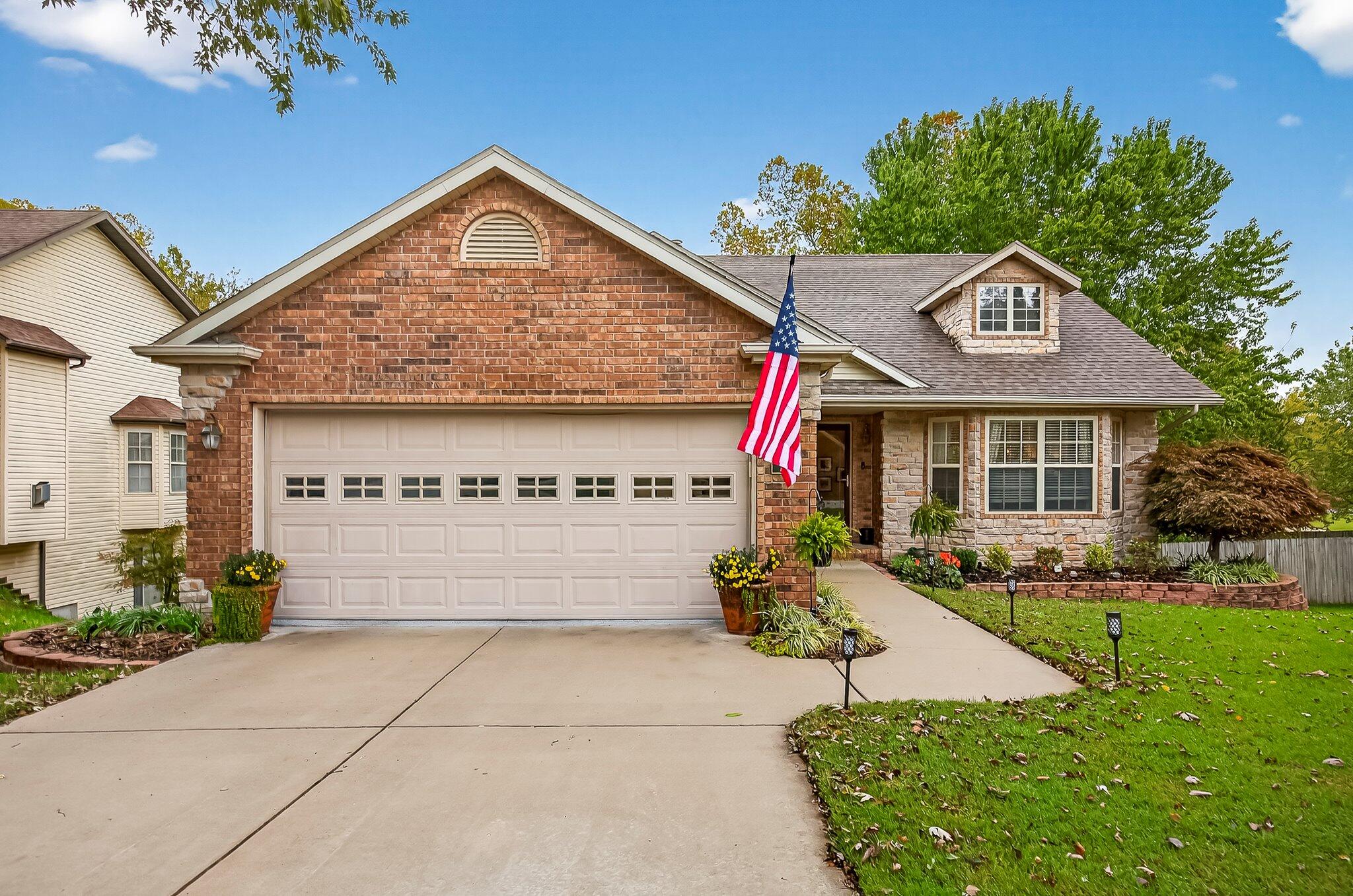 108 North Julie Drive Property Photo 1