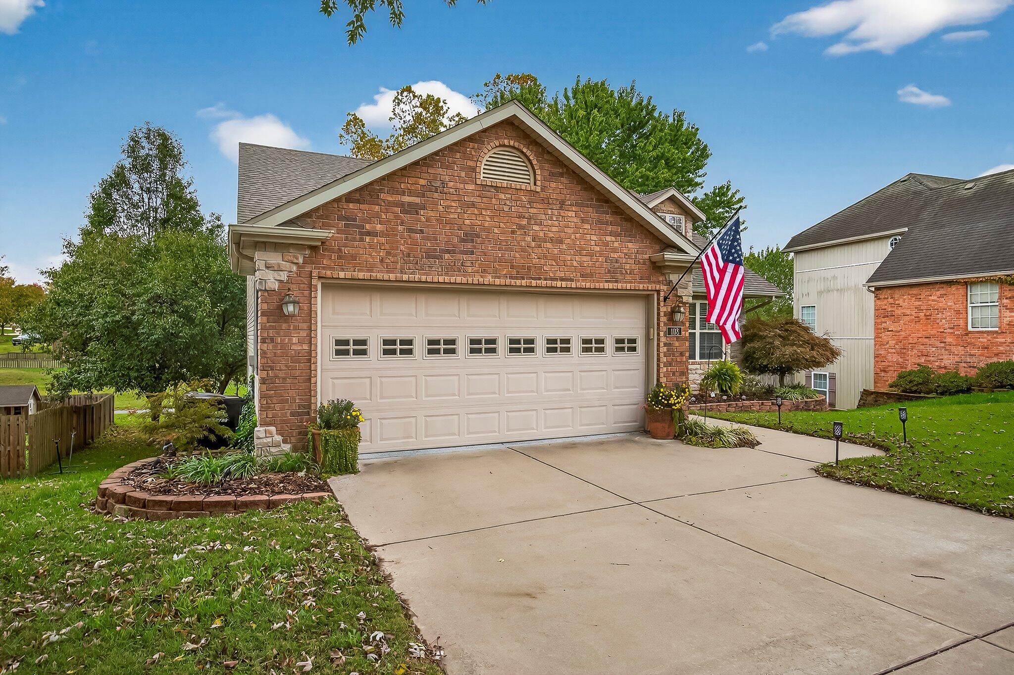 108 North Julie Drive Property Photo 2