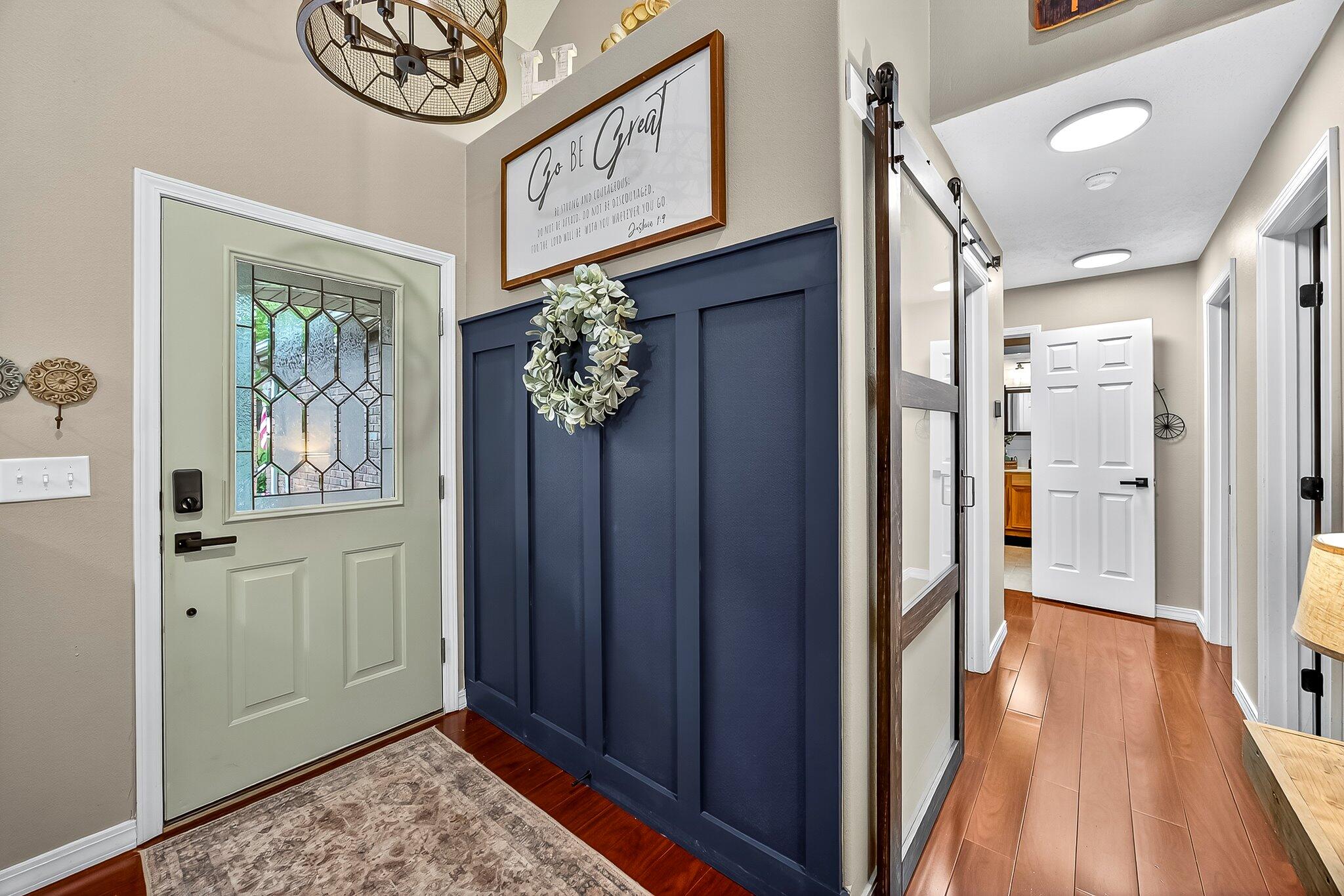 108 North Julie Drive Property Photo 5