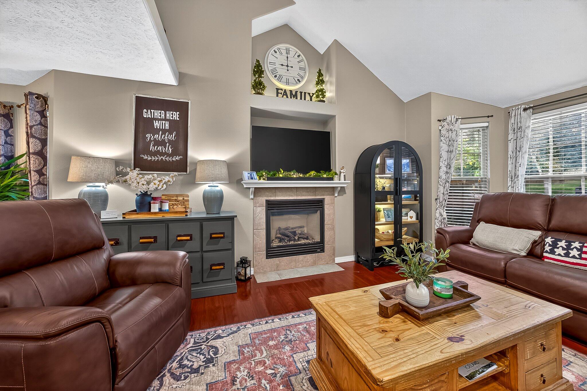 108 North Julie Drive Property Photo 6