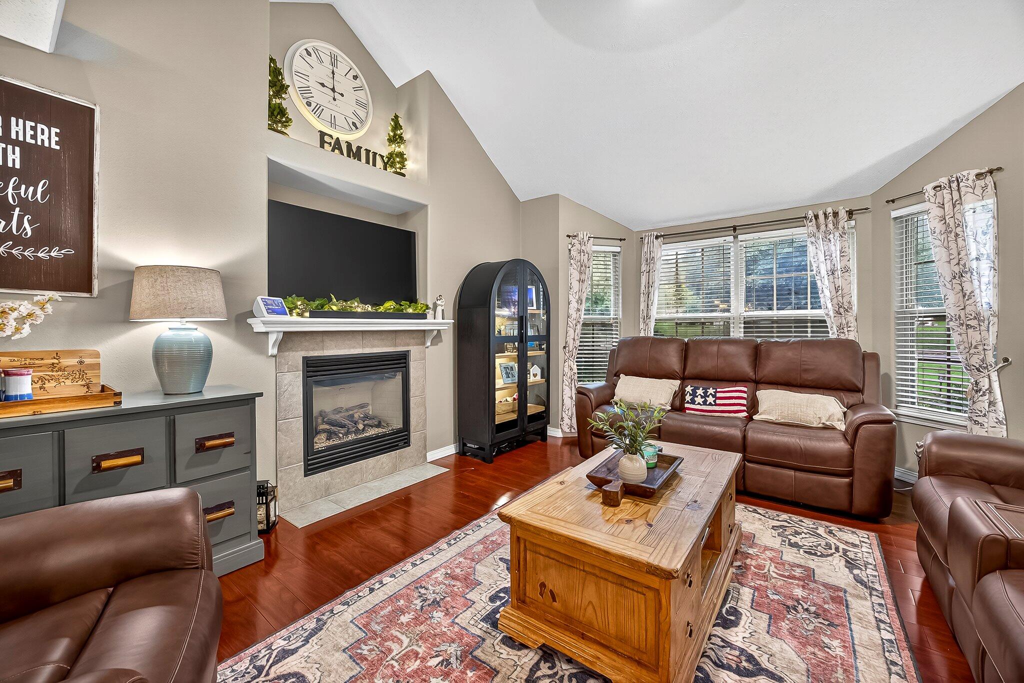 108 North Julie Drive Property Photo 7