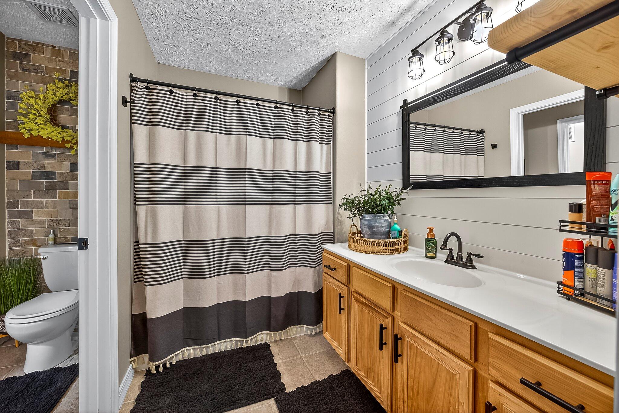 108 North Julie Drive Property Photo 17