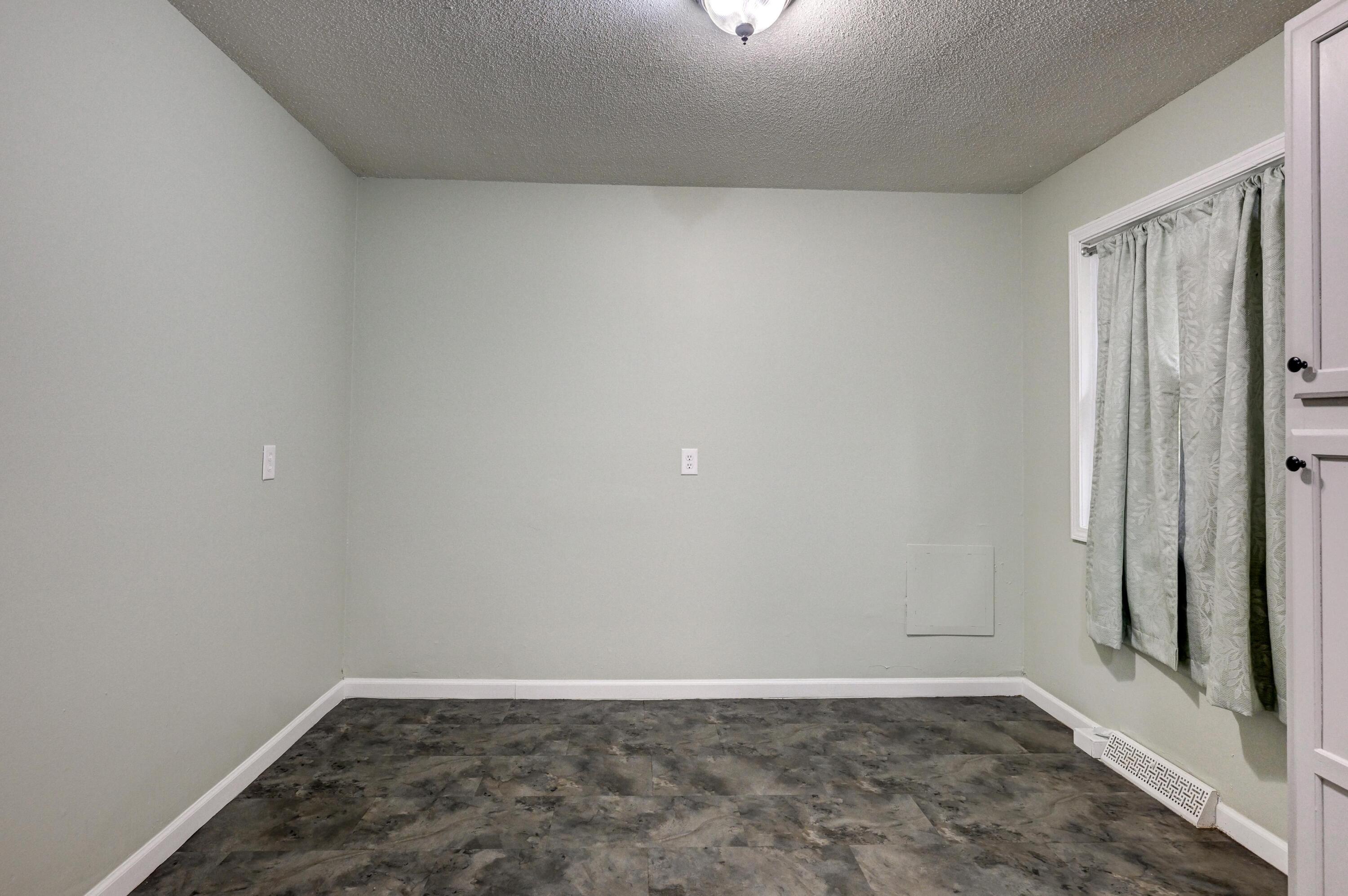 126 East Splitlog Avenue Property Photo 11