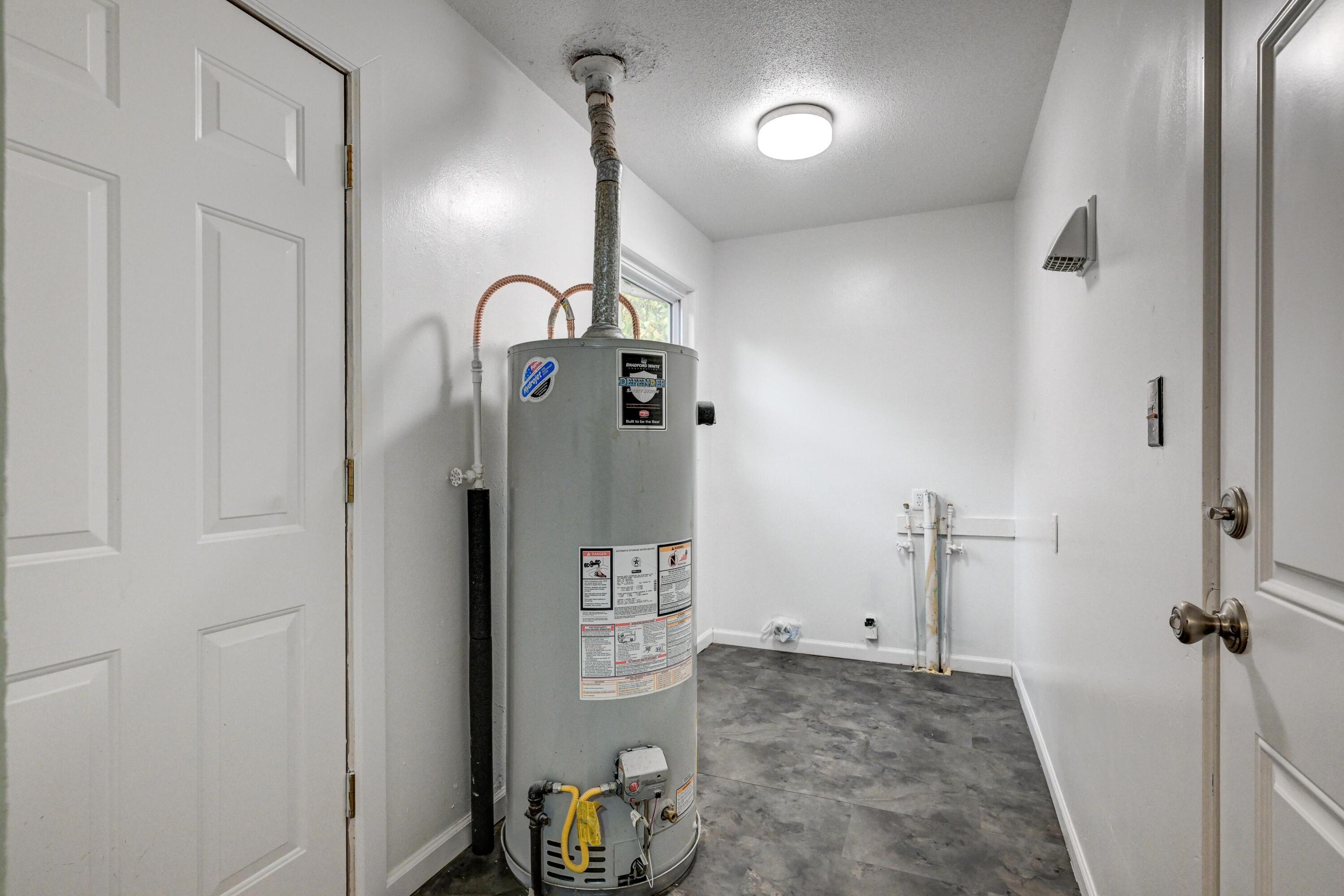 126 East Splitlog Avenue Property Photo 12