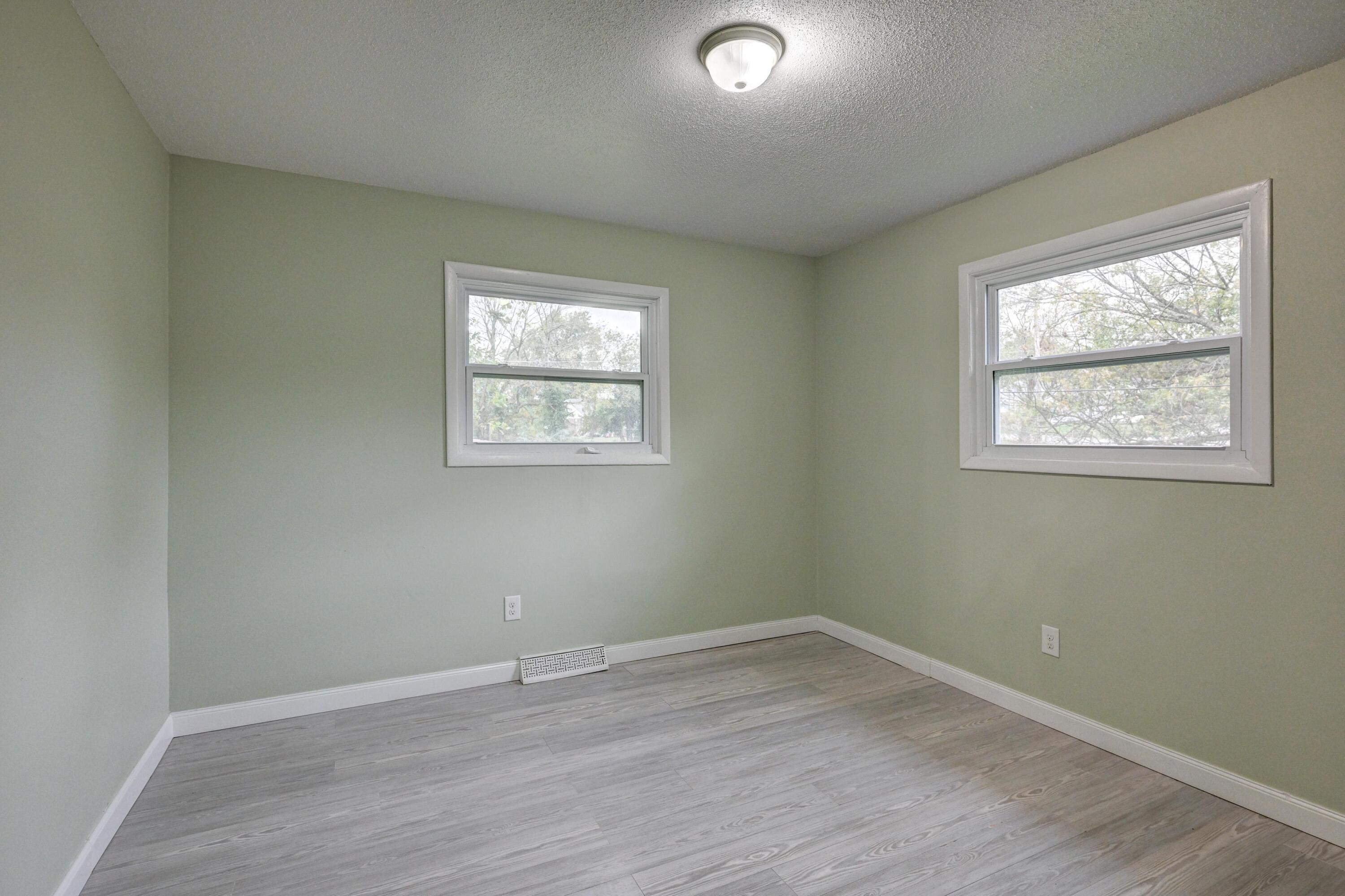 126 East Splitlog Avenue Property Photo 19