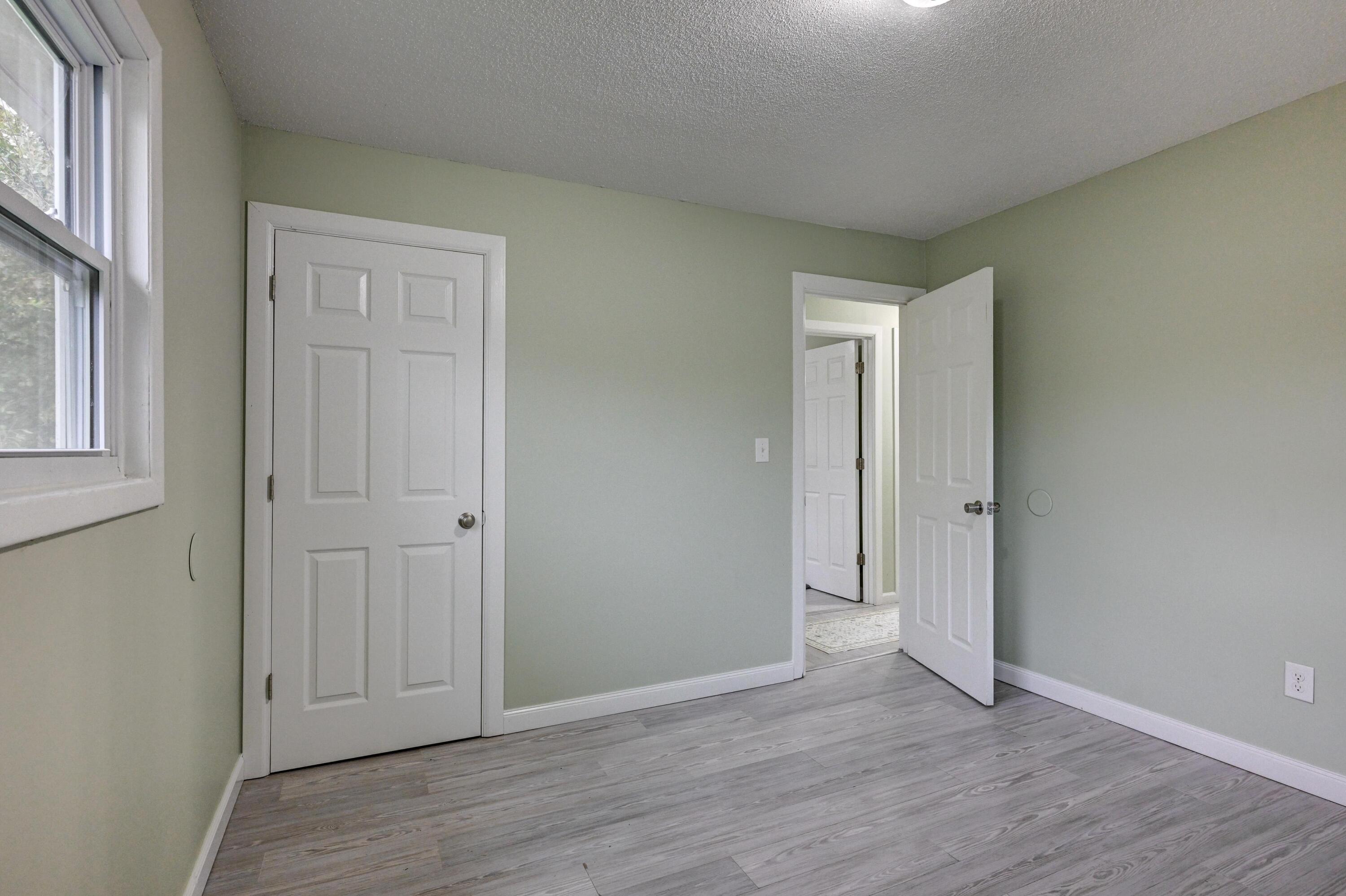 126 East Splitlog Avenue Property Photo 21