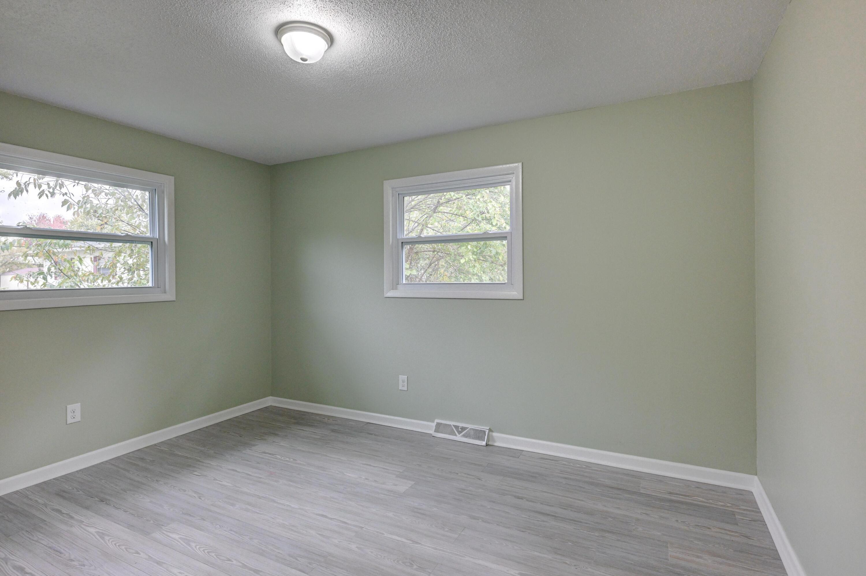 126 East Splitlog Avenue Property Photo 22