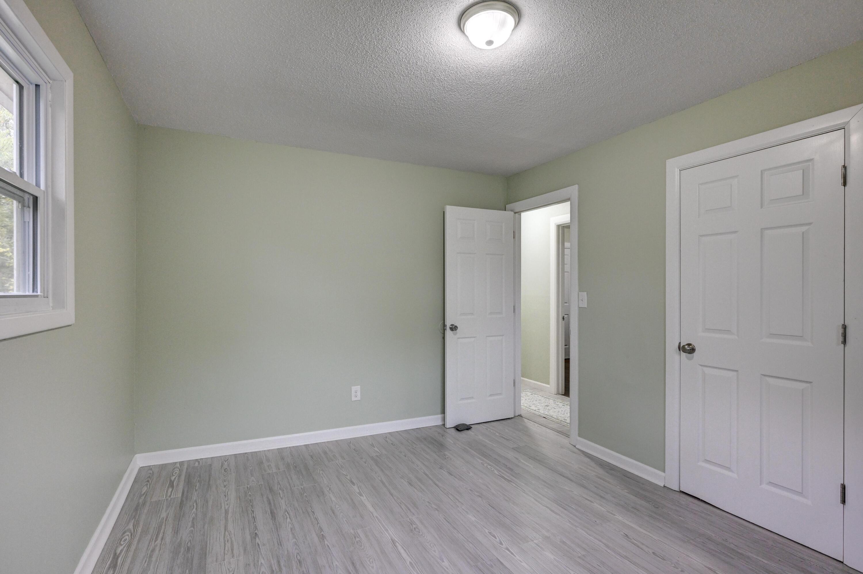 126 East Splitlog Avenue Property Photo 24