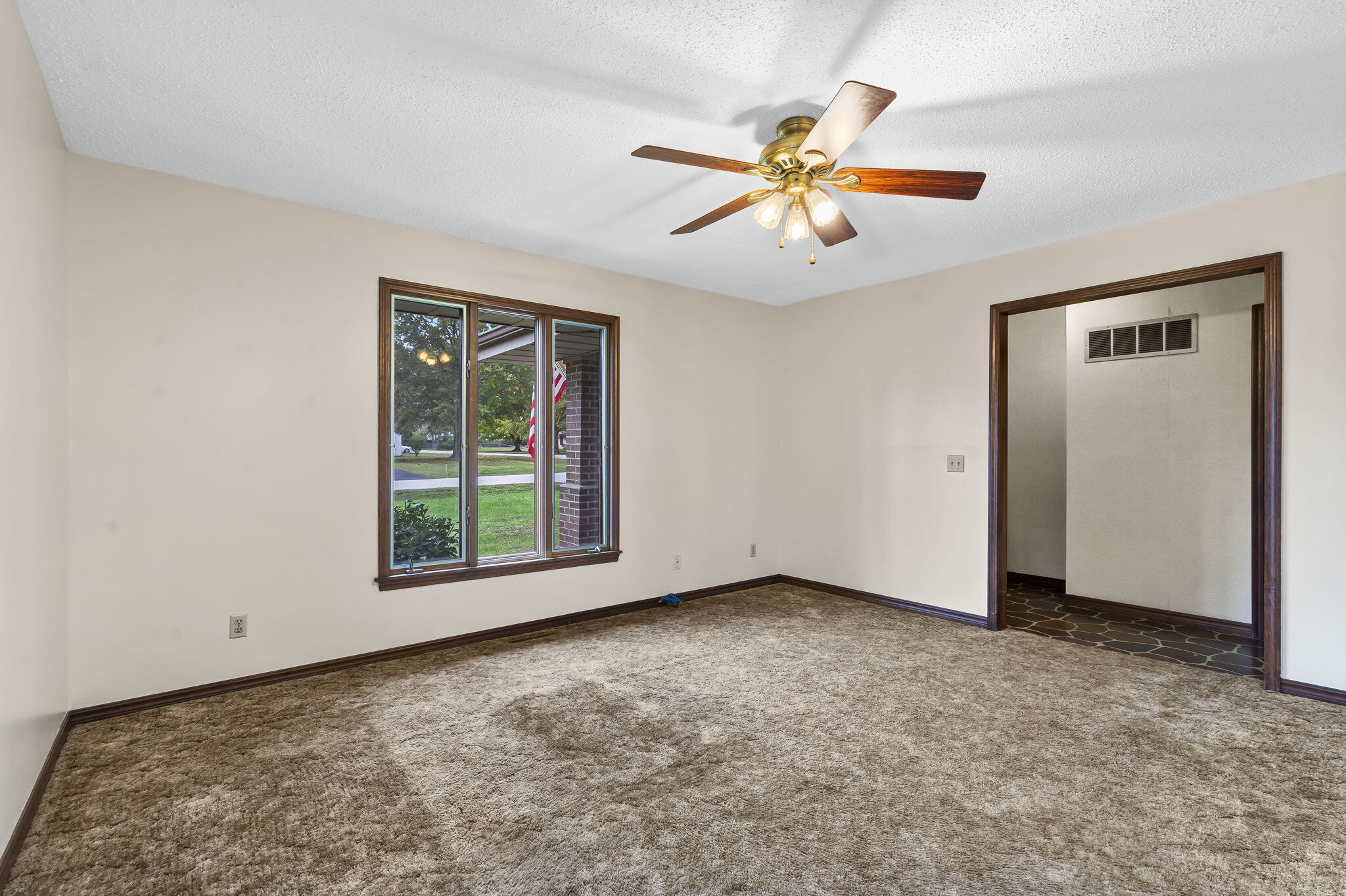 4889 South Douglas Drive Property Photo 8