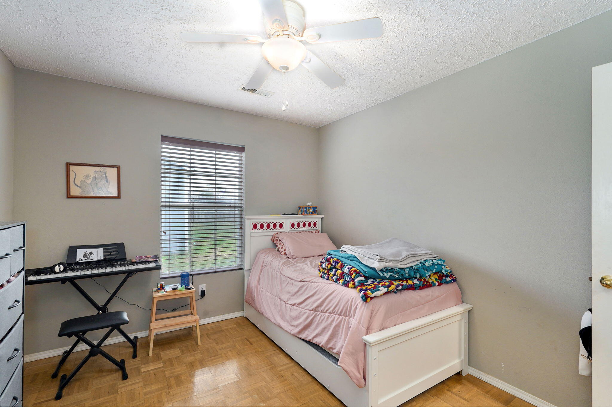 931 West Butterfield Drive Property Photo 13