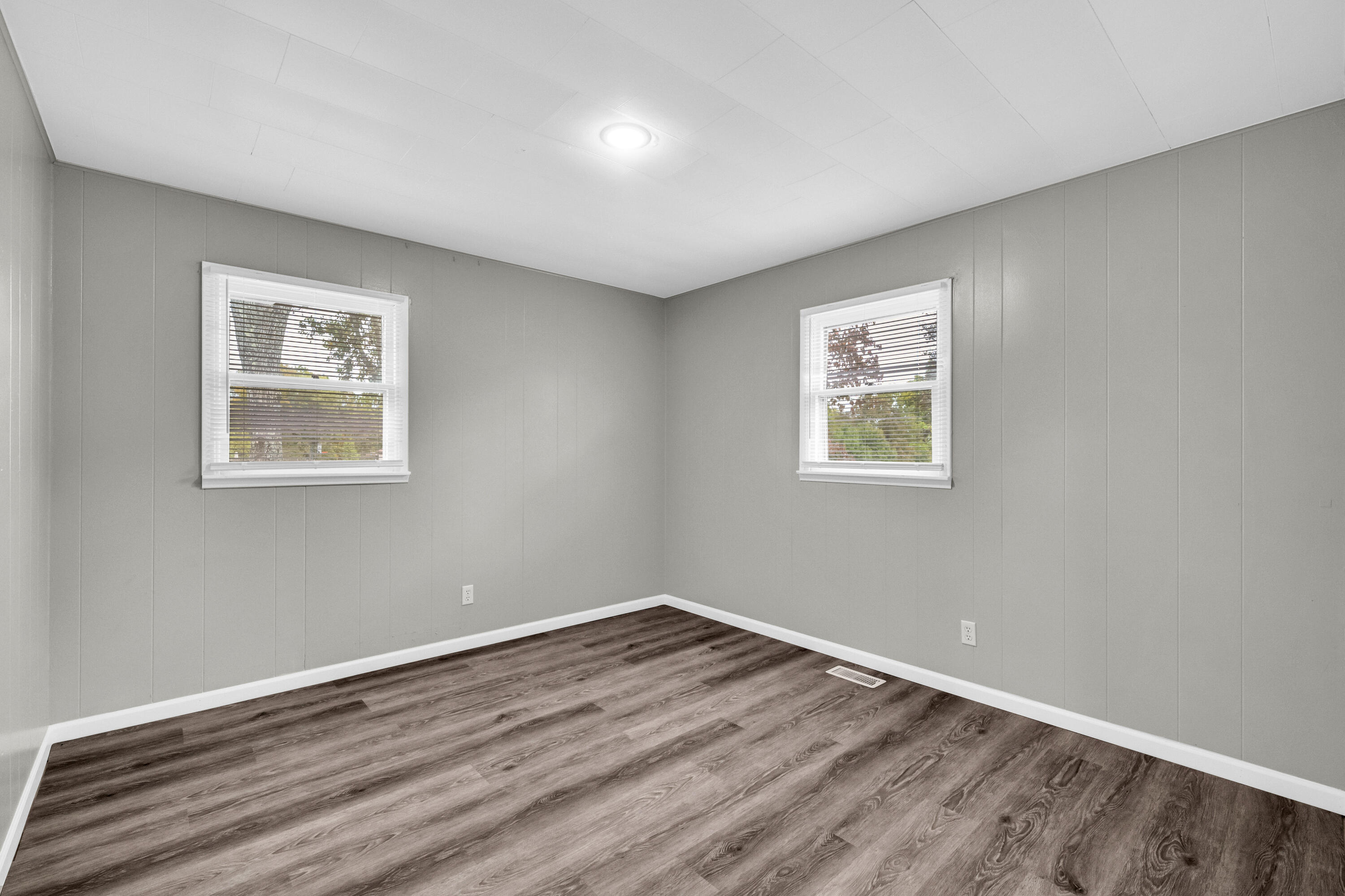 2360 East State Route K Property Photo 26