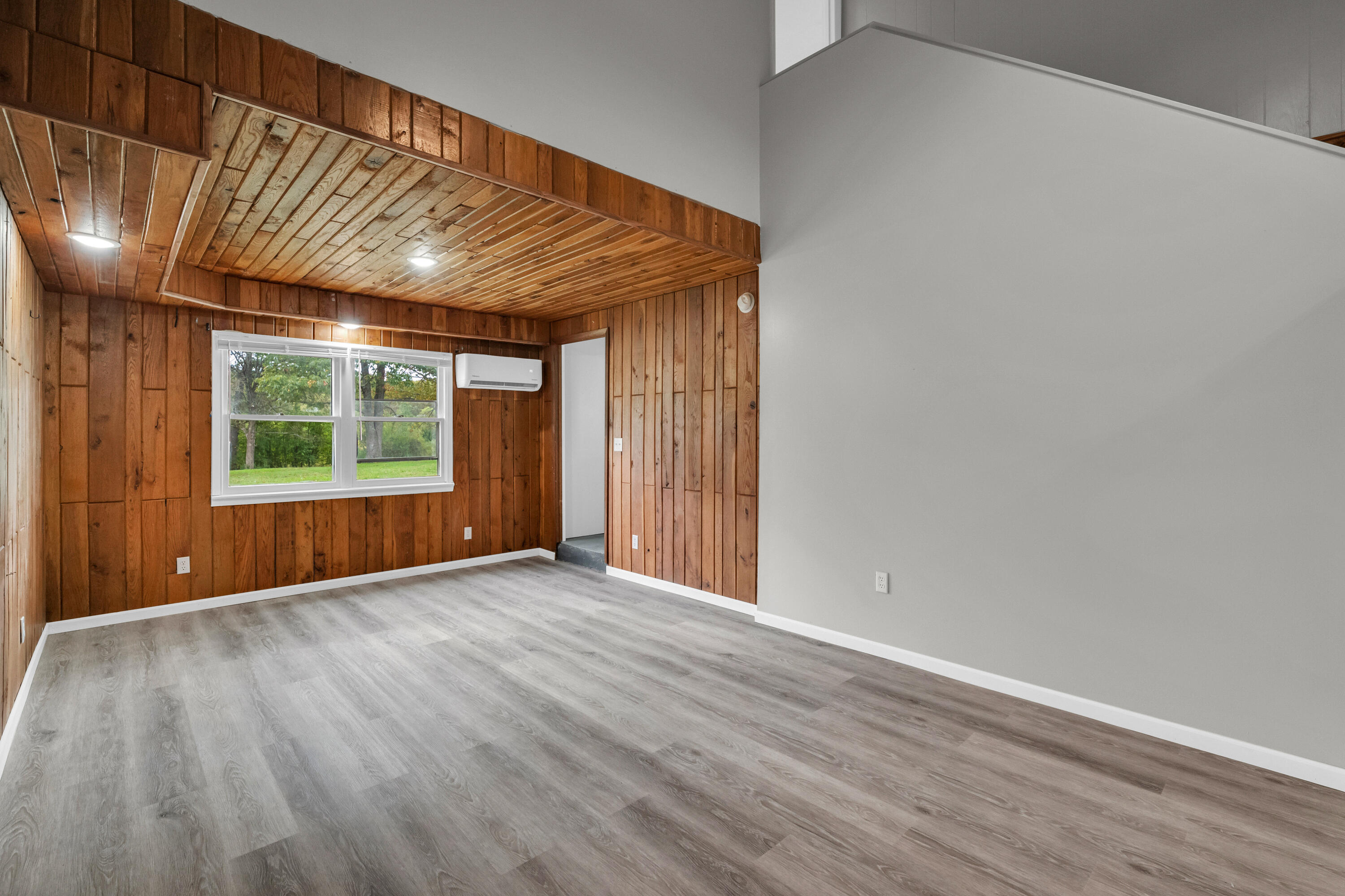 2360 East State Route K Property Photo 32