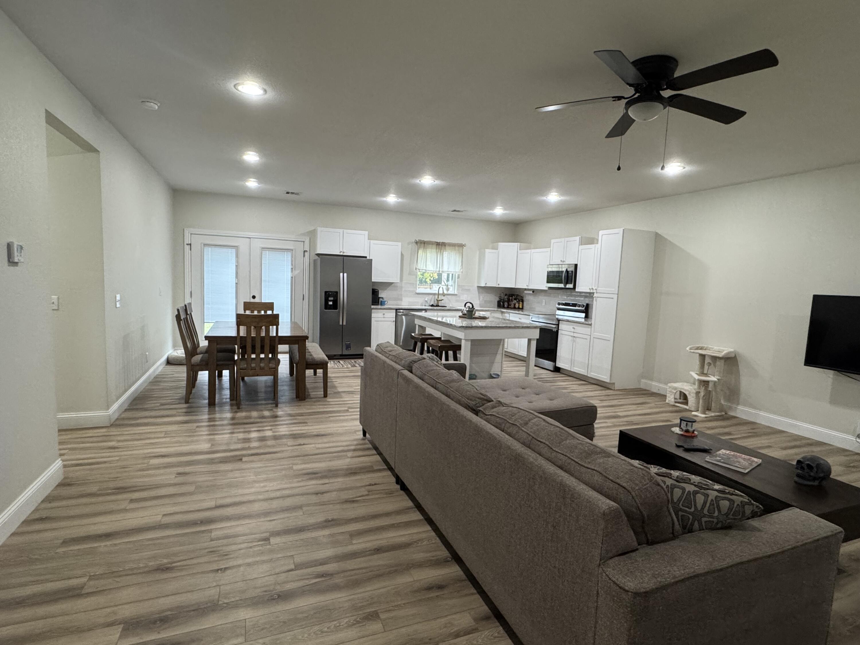 140 Park Valley Court Property Photo 2