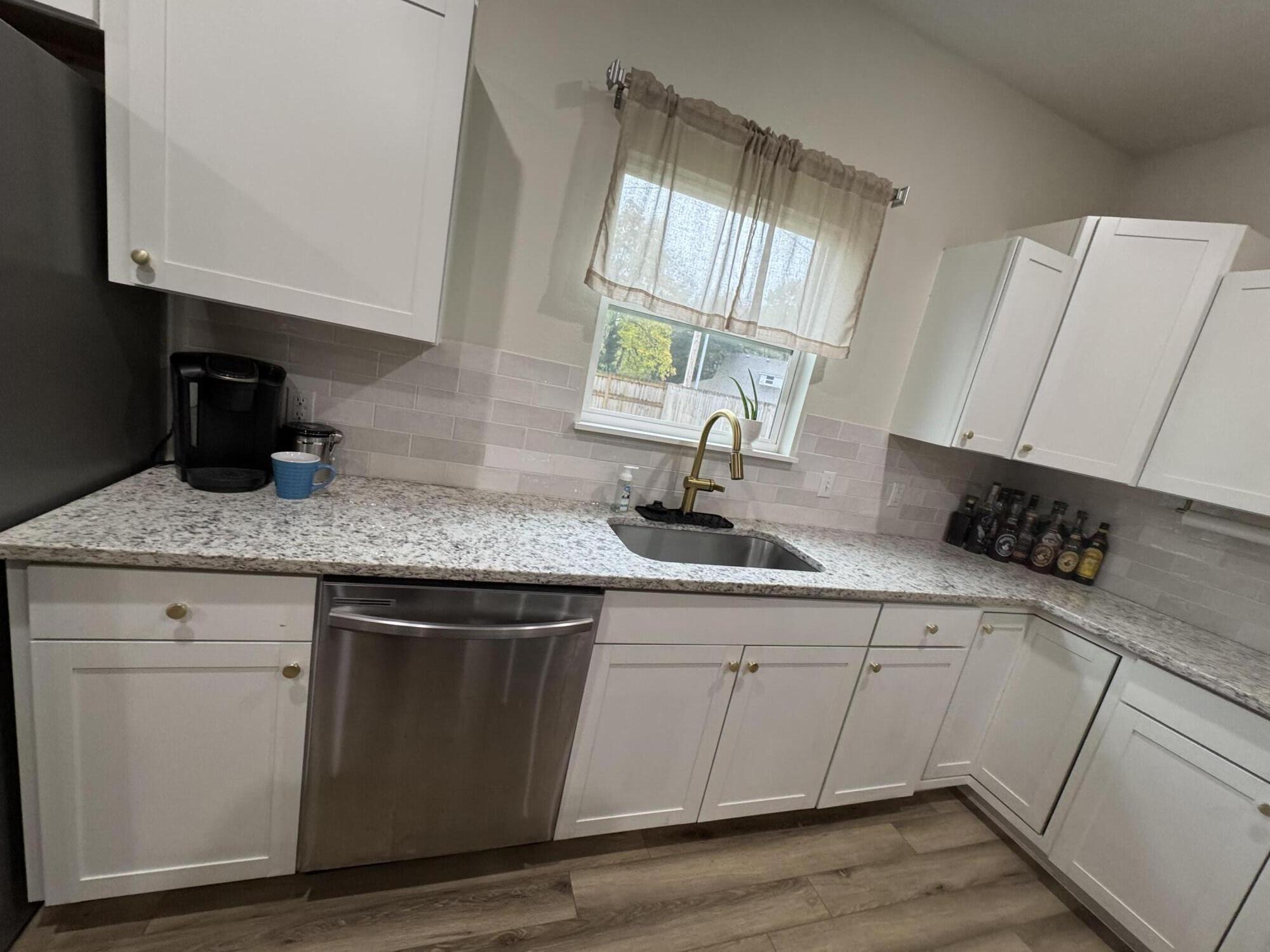 140 Park Valley Court Property Photo 6