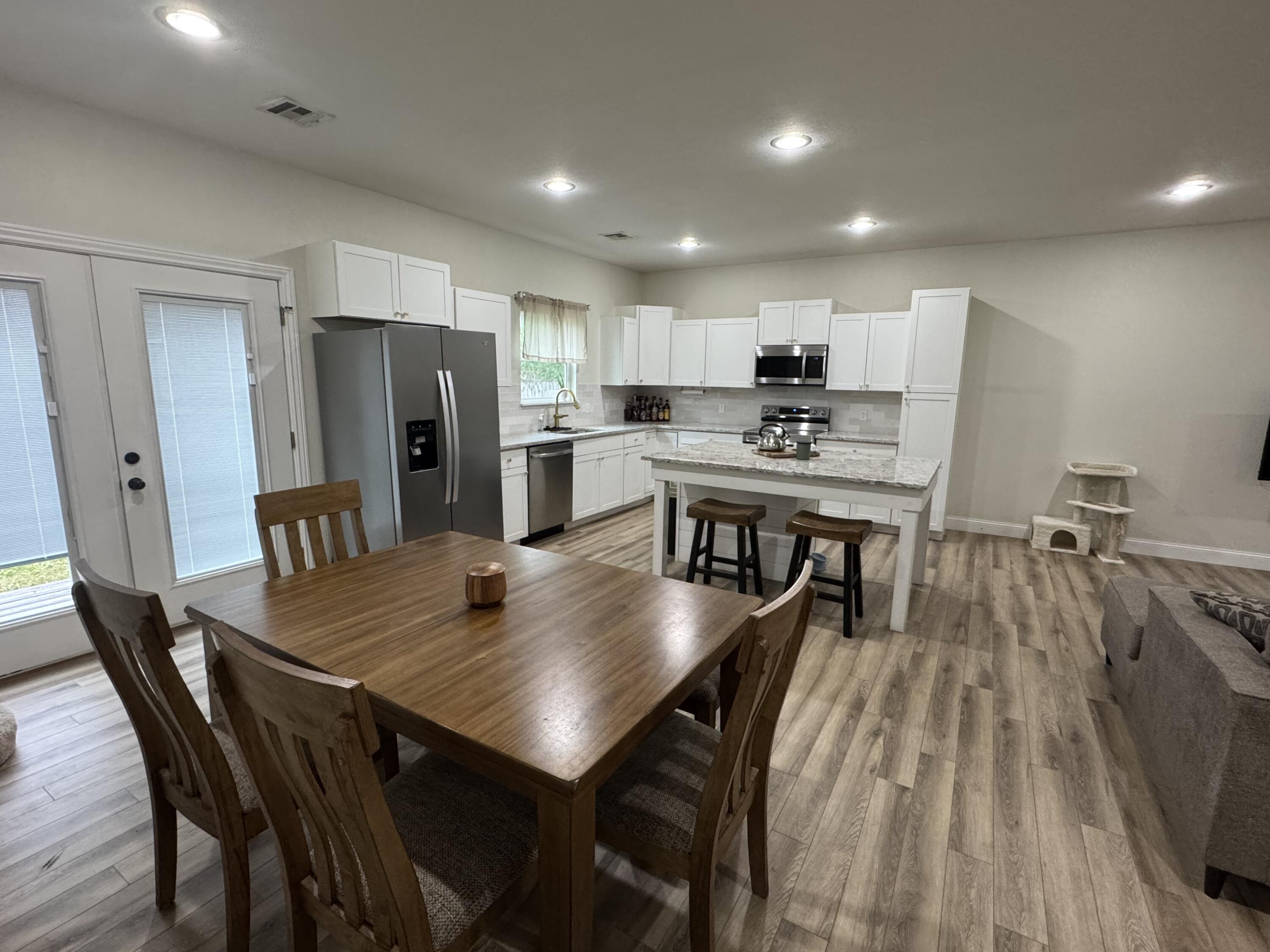 140 Park Valley Court Property Photo 8