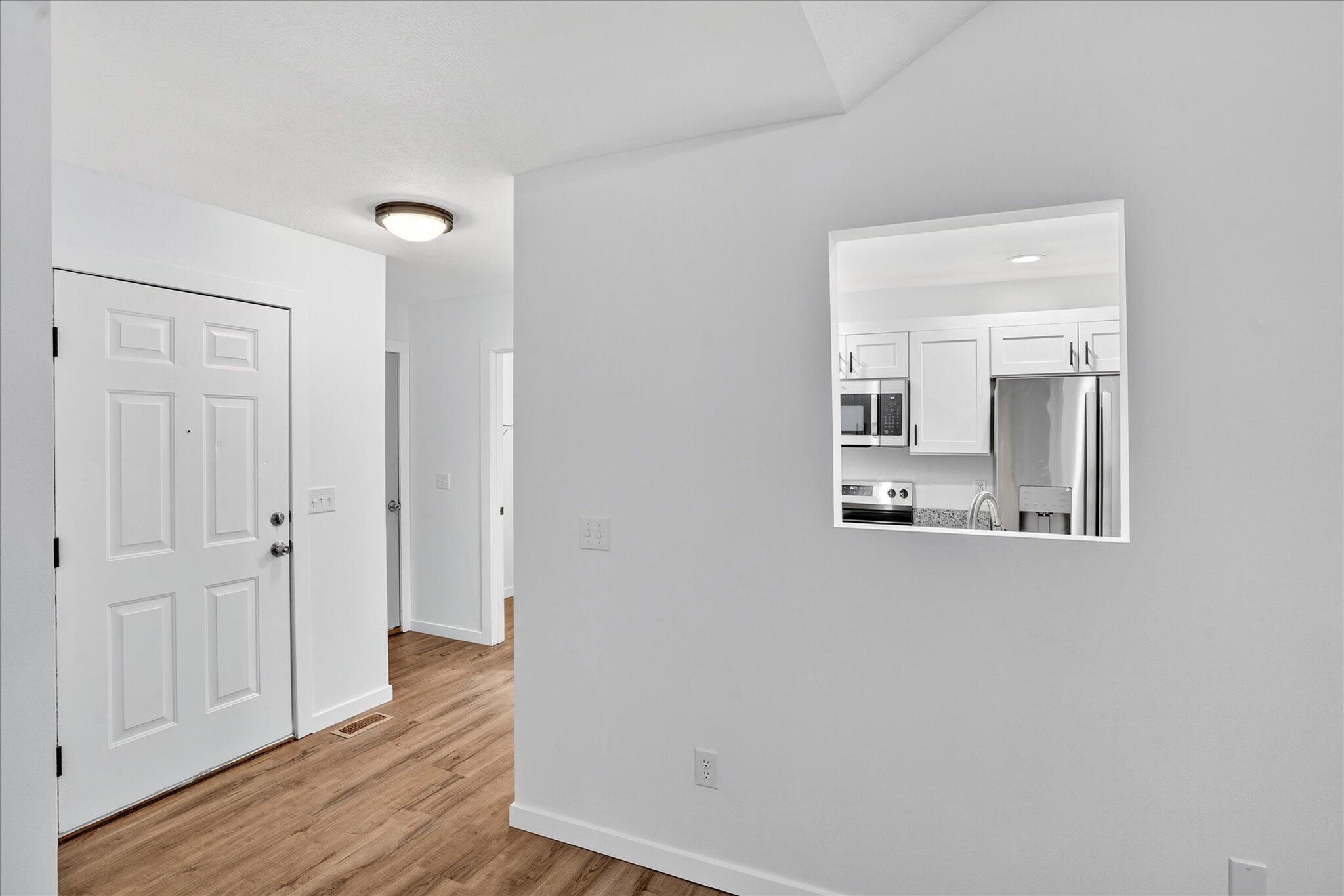 1027 South Missouri Avenue Property Photo 5