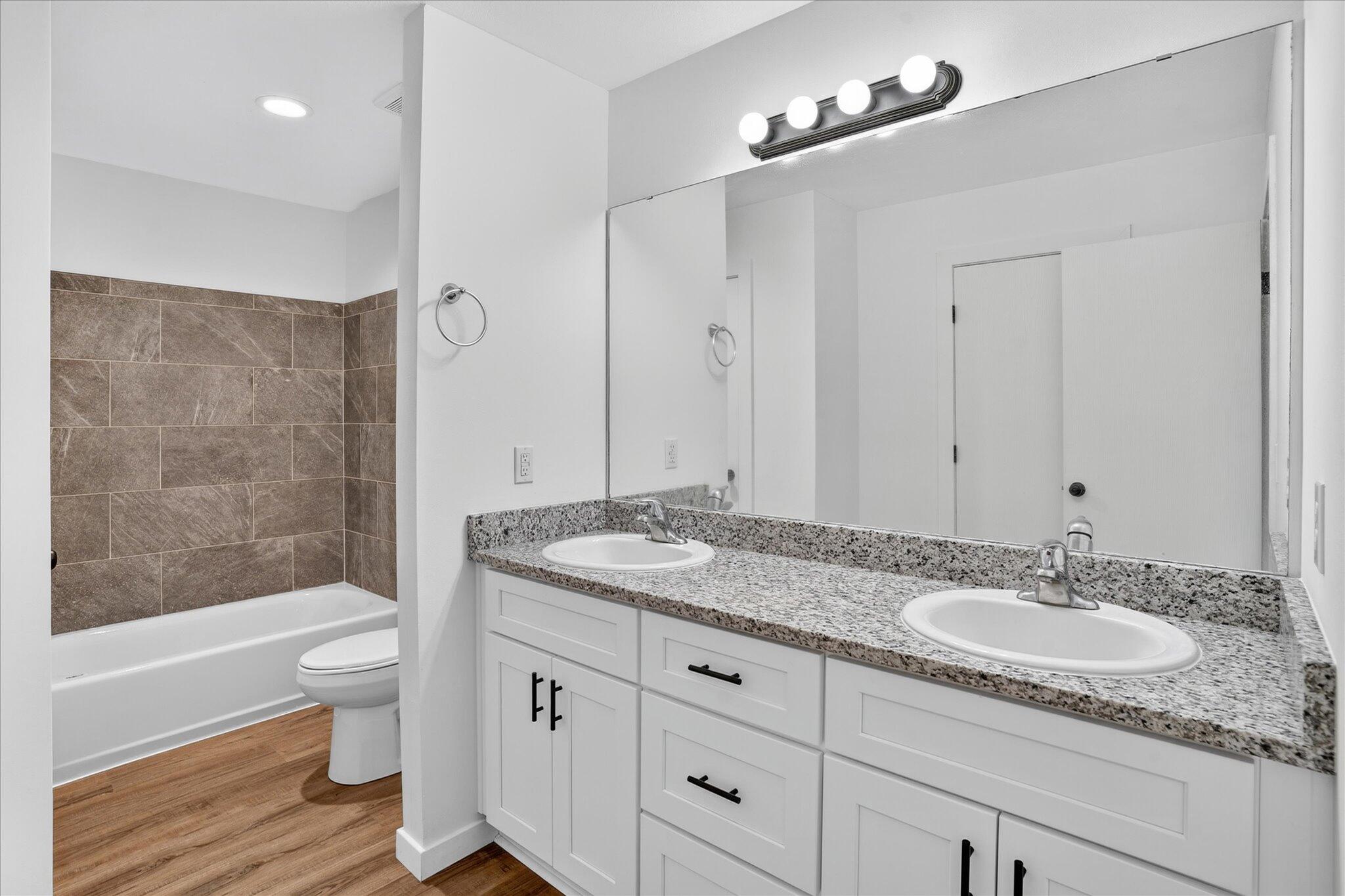 1027 South Missouri Avenue Property Photo 12