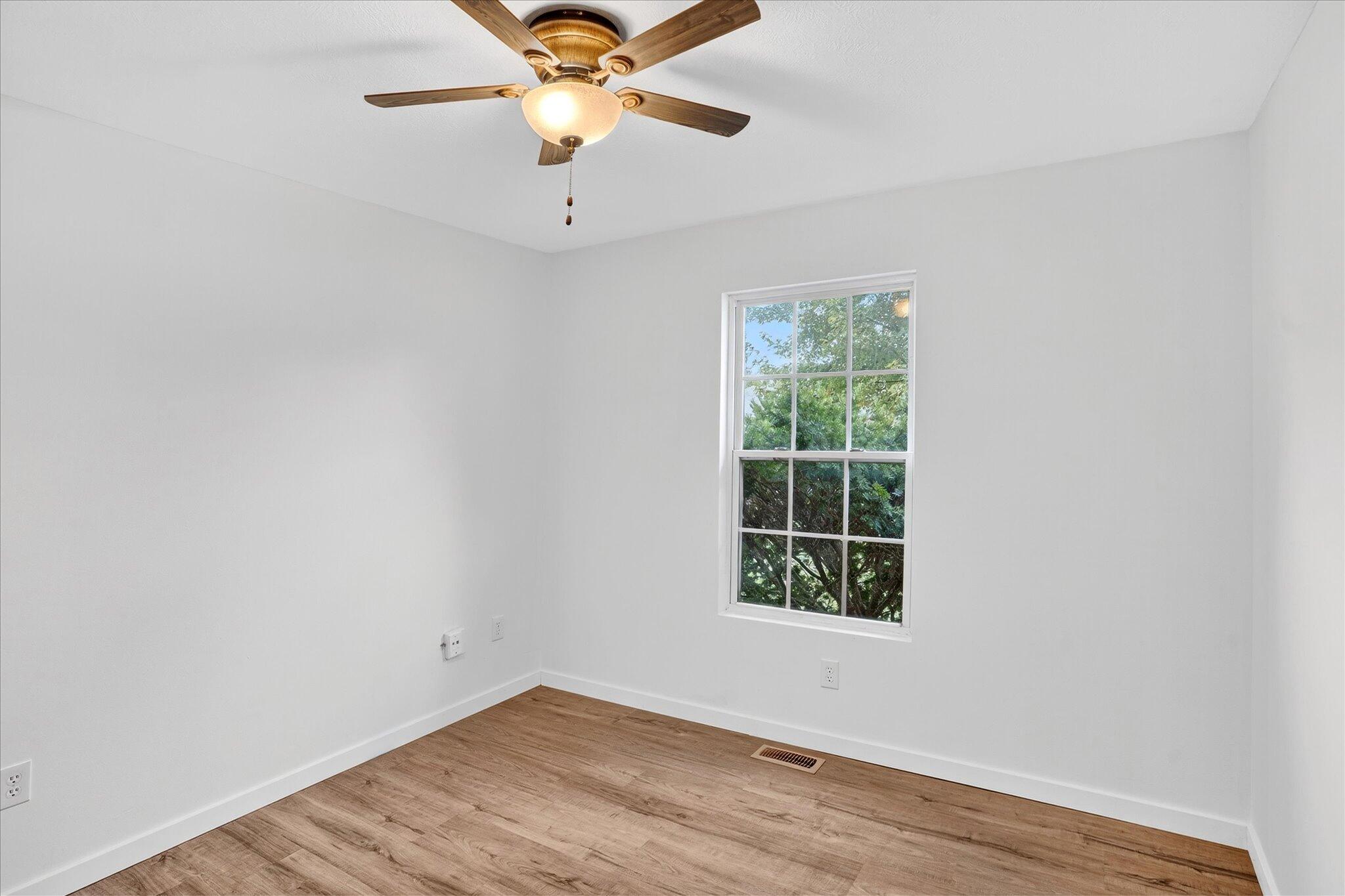 1027 South Missouri Avenue Property Photo 13