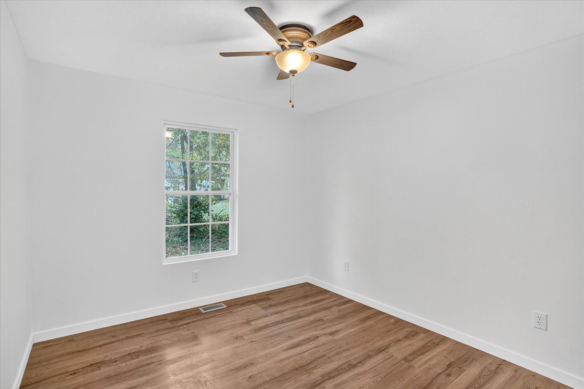 1027 South Missouri Avenue Property Photo 16