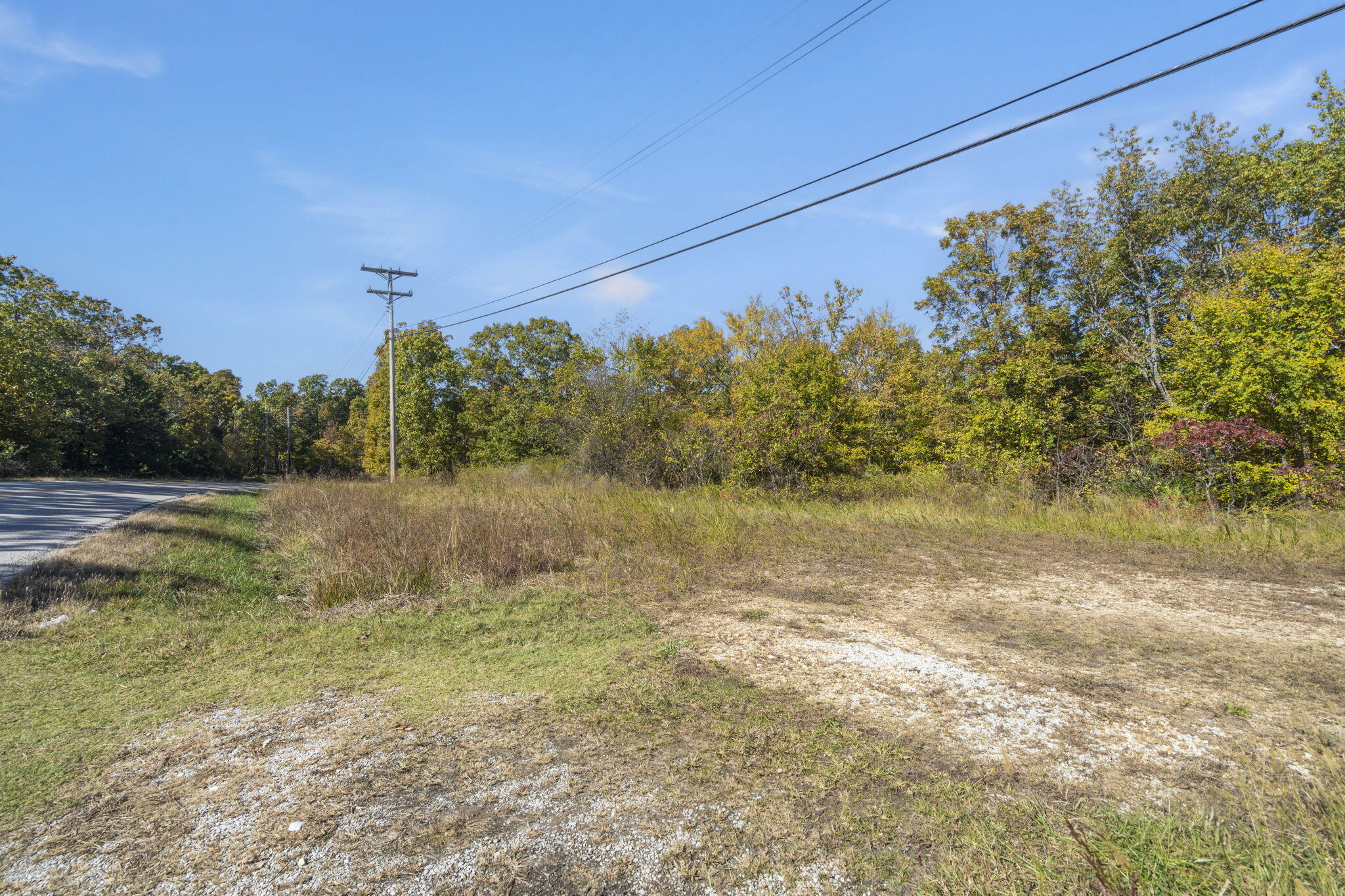 875 Windmill Road Property Photo 5