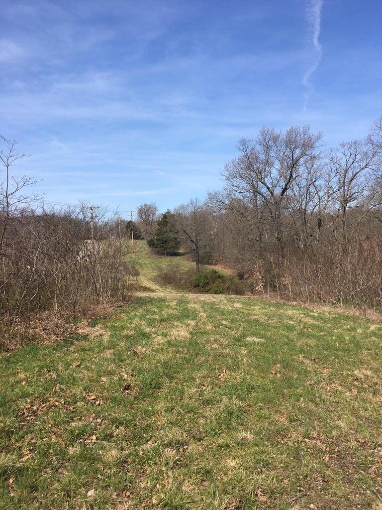 875 Windmill Road Property Photo 7