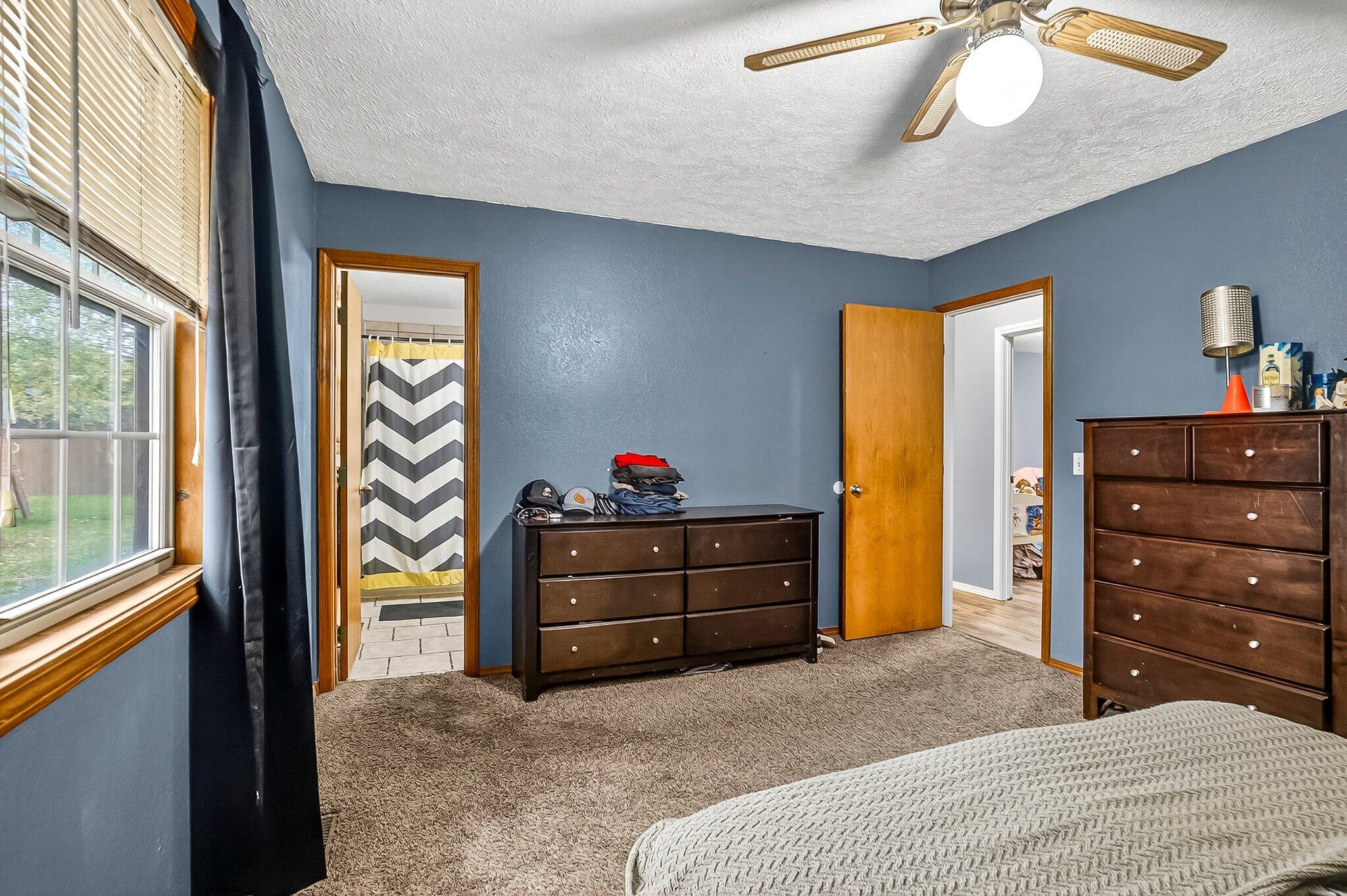 216 Country Lane Property Photo 11