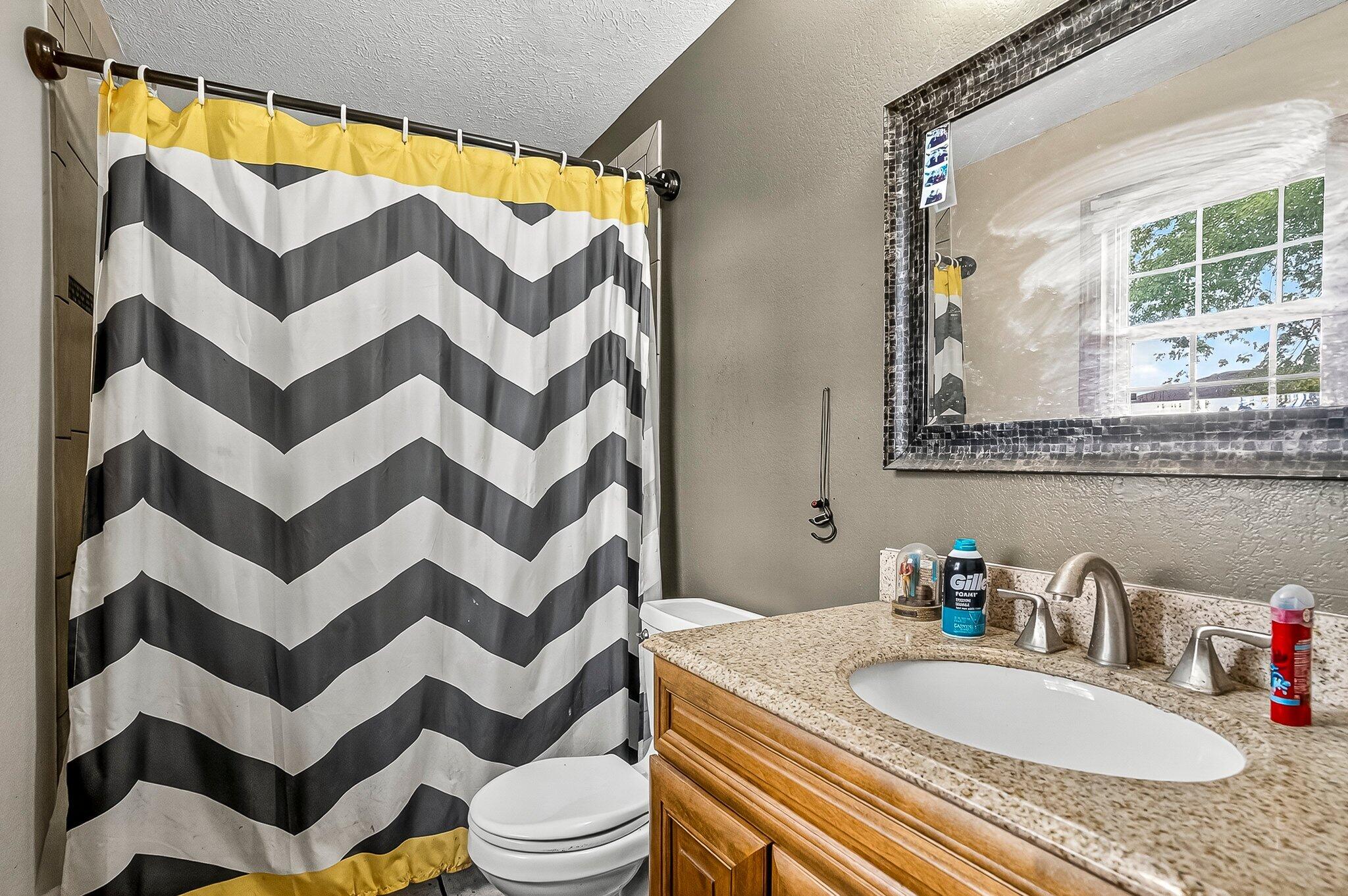 216 Country Lane Property Photo 12