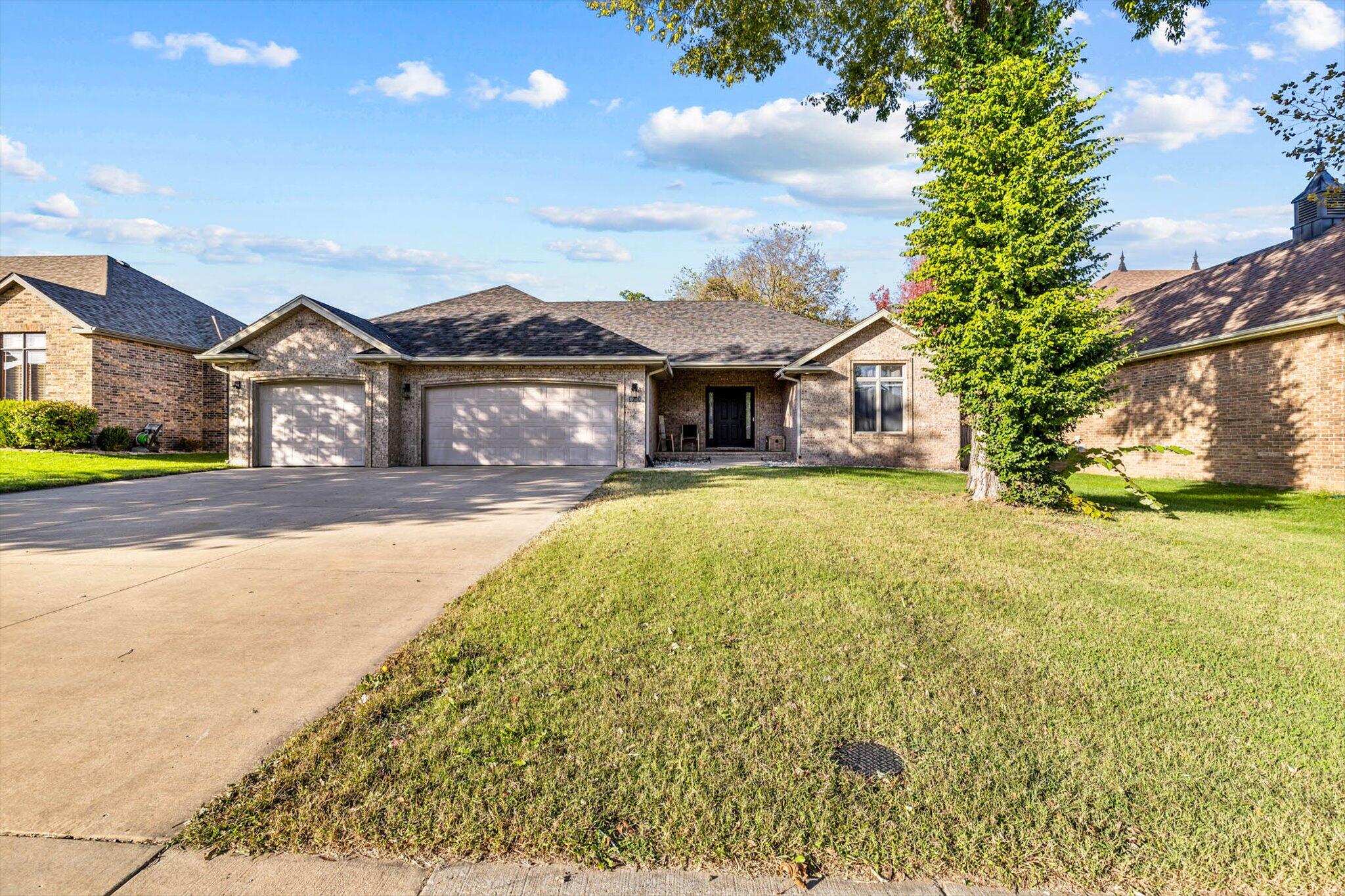 3701 West Broadmoor Street Property Photo 1