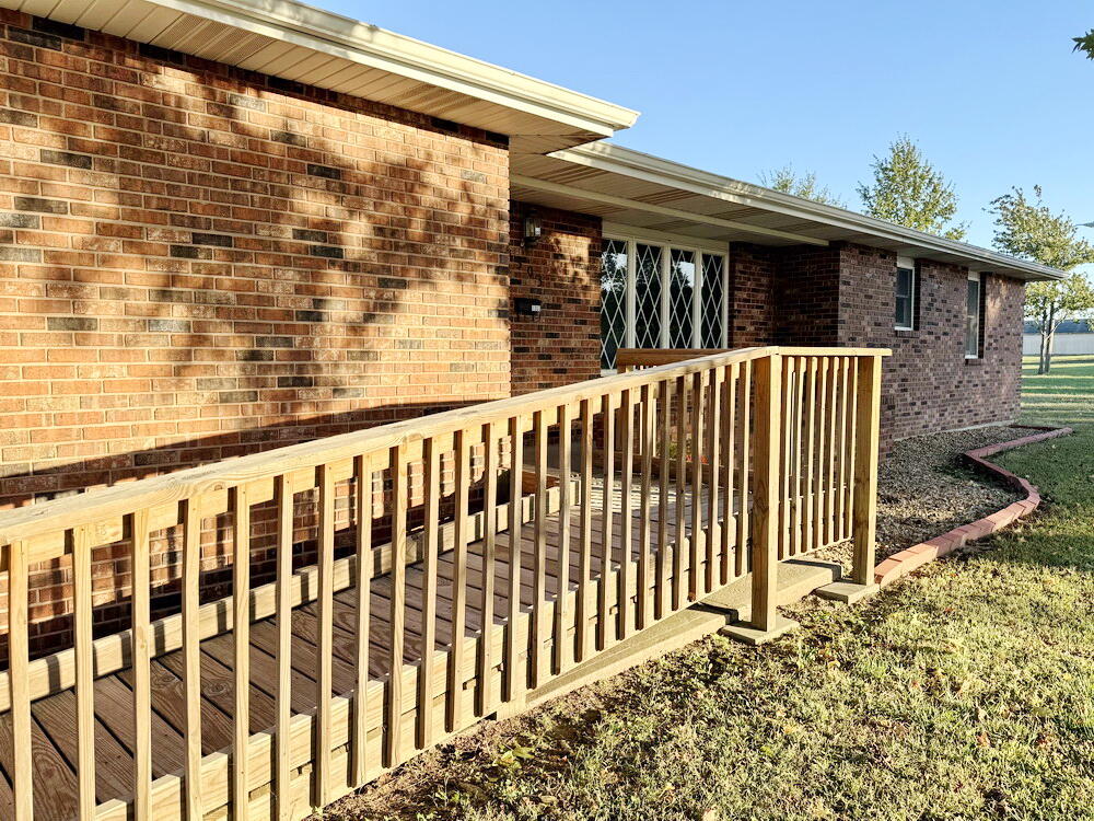 1303 South Forest Street Property Photo 3