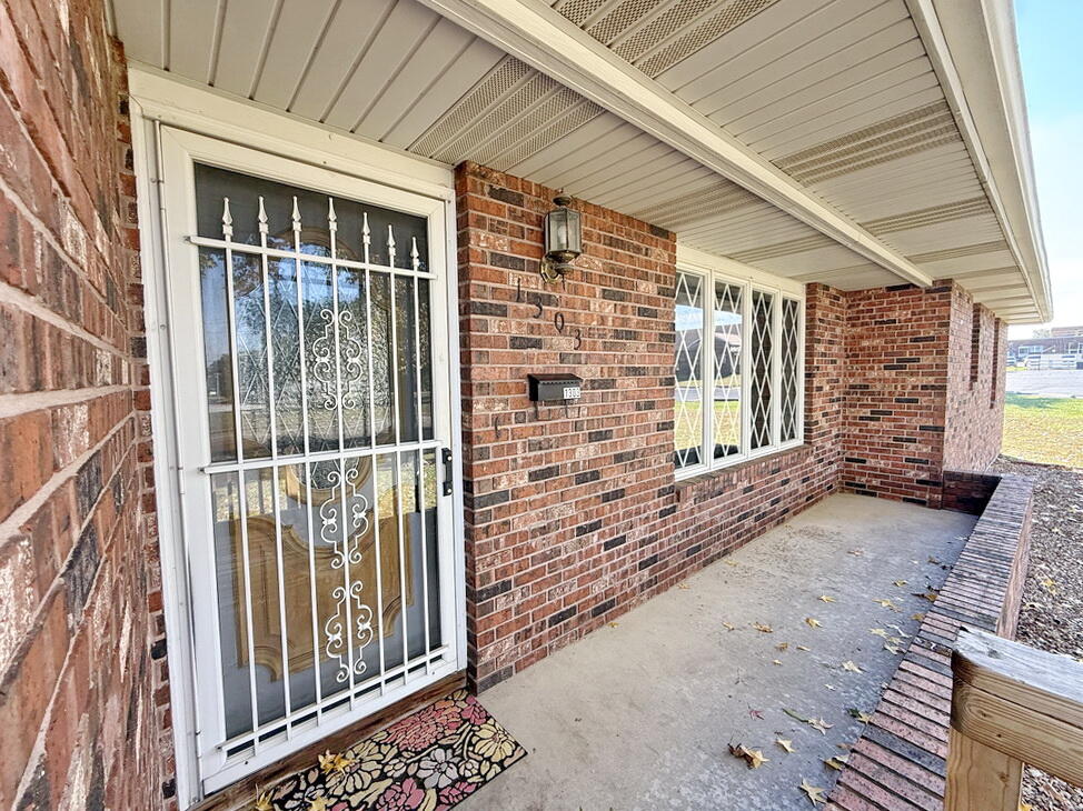 1303 South Forest Street Property Photo 5