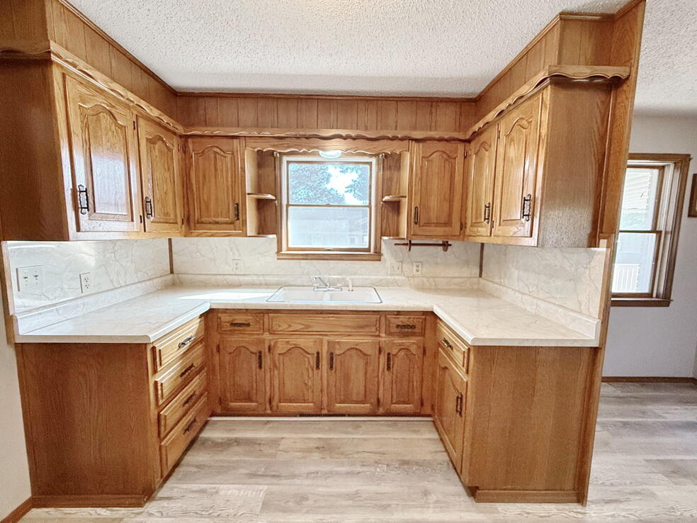 1303 South Forest Street Property Photo 22