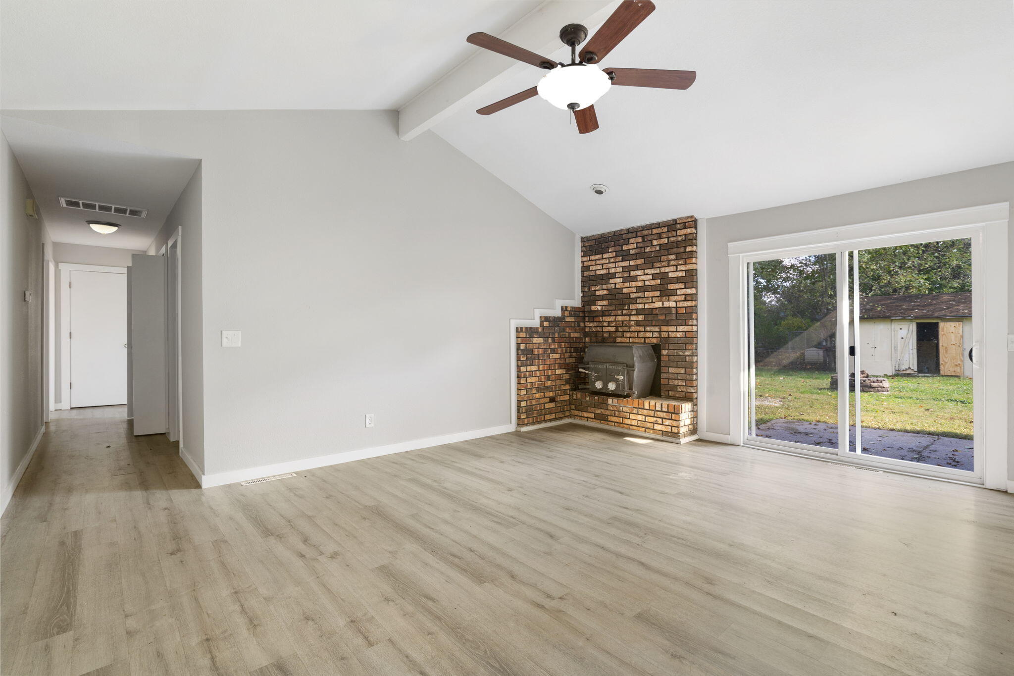 3702 South Walnut Hill Drive Property Photo 4