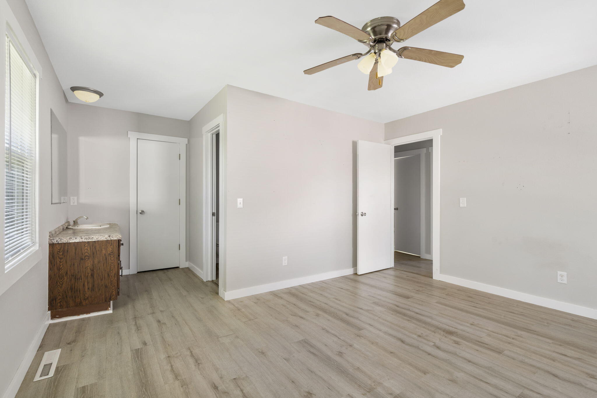 3702 South Walnut Hill Drive Property Photo 13