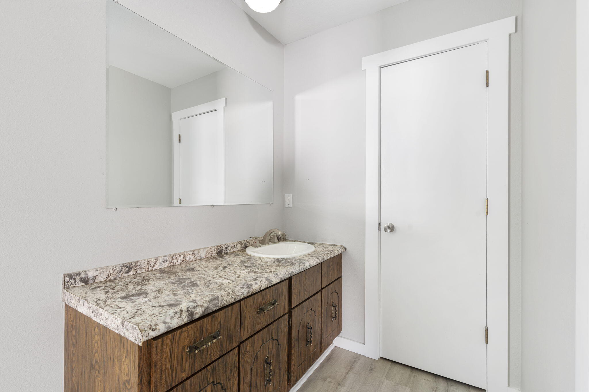 3702 South Walnut Hill Drive Property Photo 14