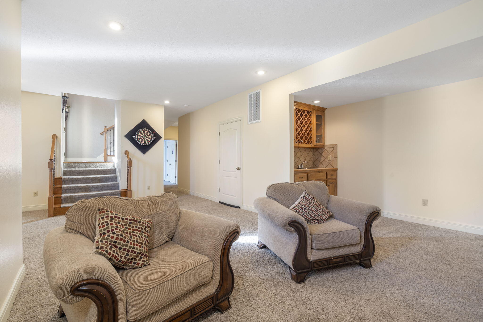 608 South Yellowwood Drive Property Photo 20