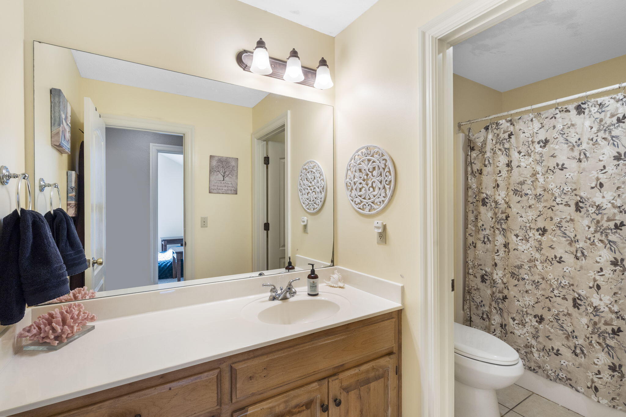 608 South Yellowwood Drive Property Photo 24