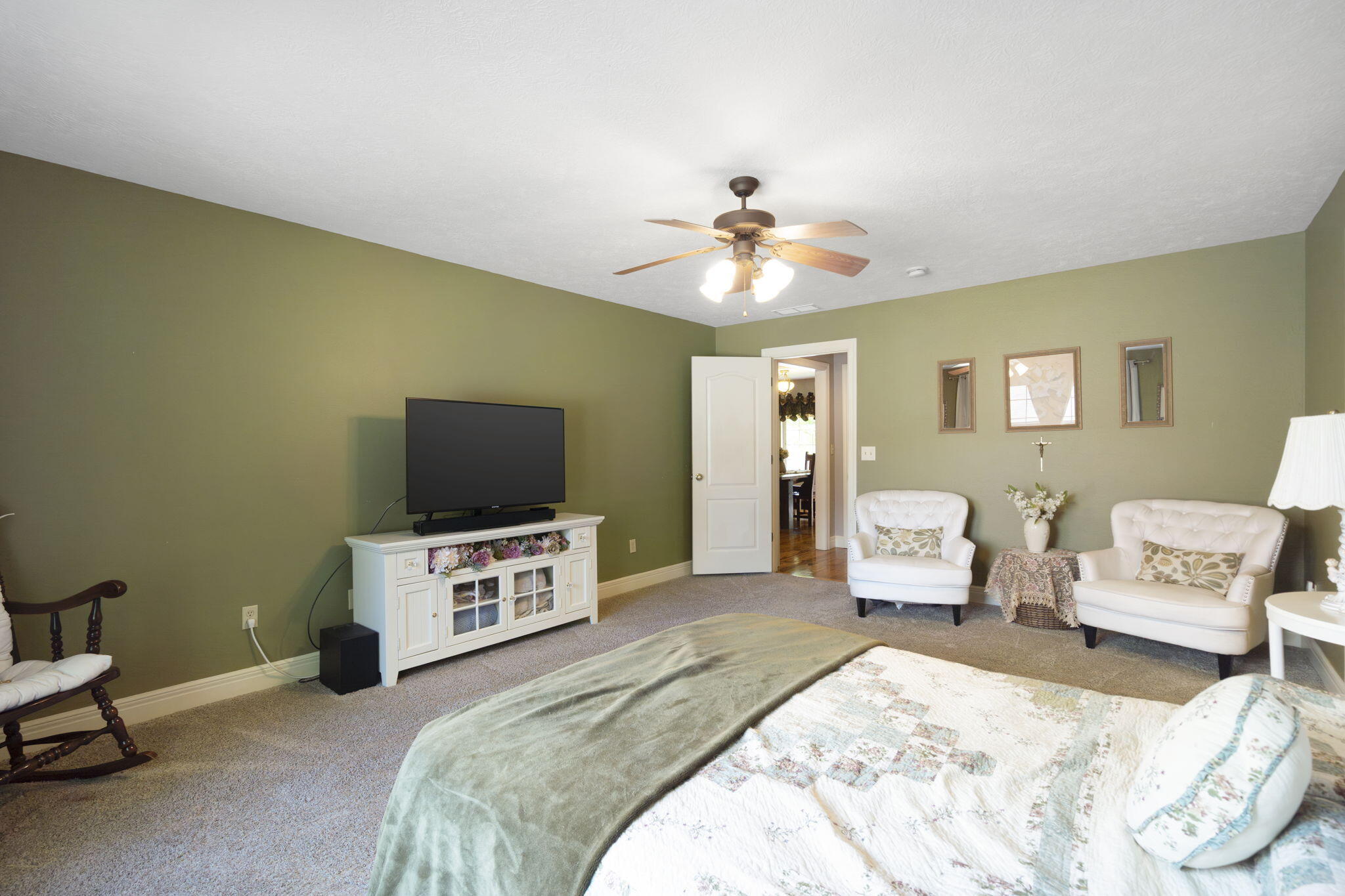 608 South Yellowwood Drive Property Photo 26