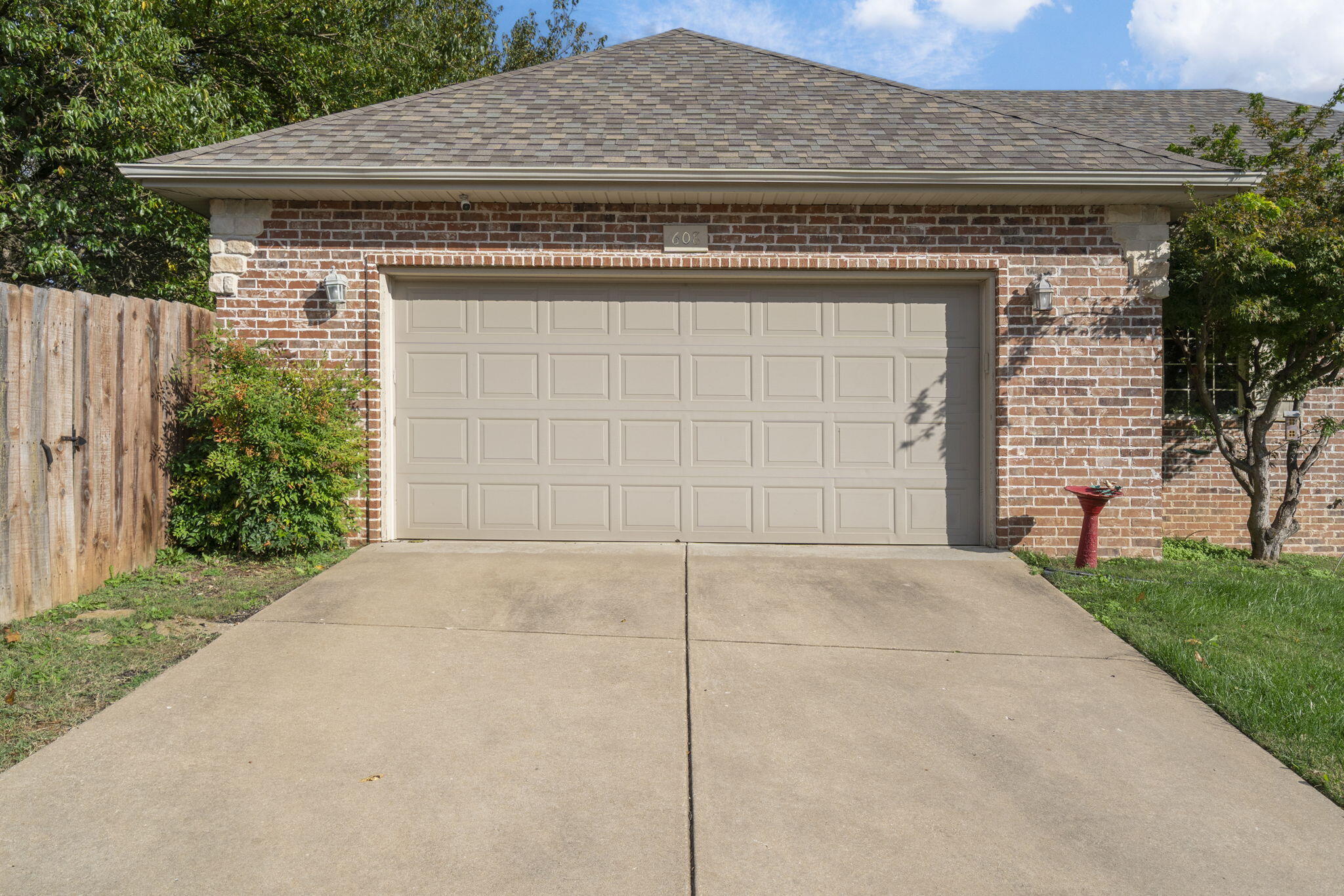 608 South Yellowwood Drive Property Photo 35