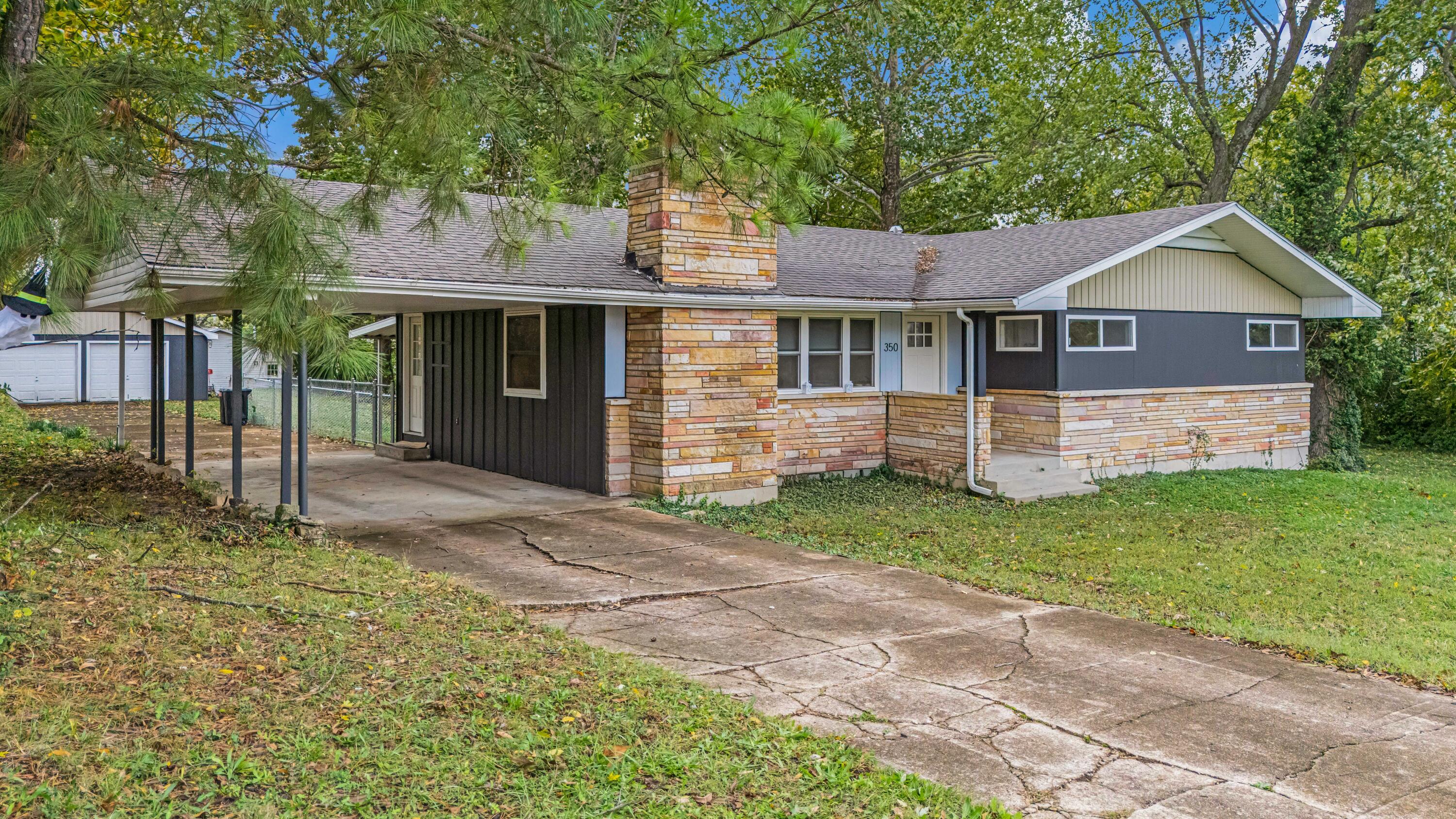350 East Olden Street Property Photo 1