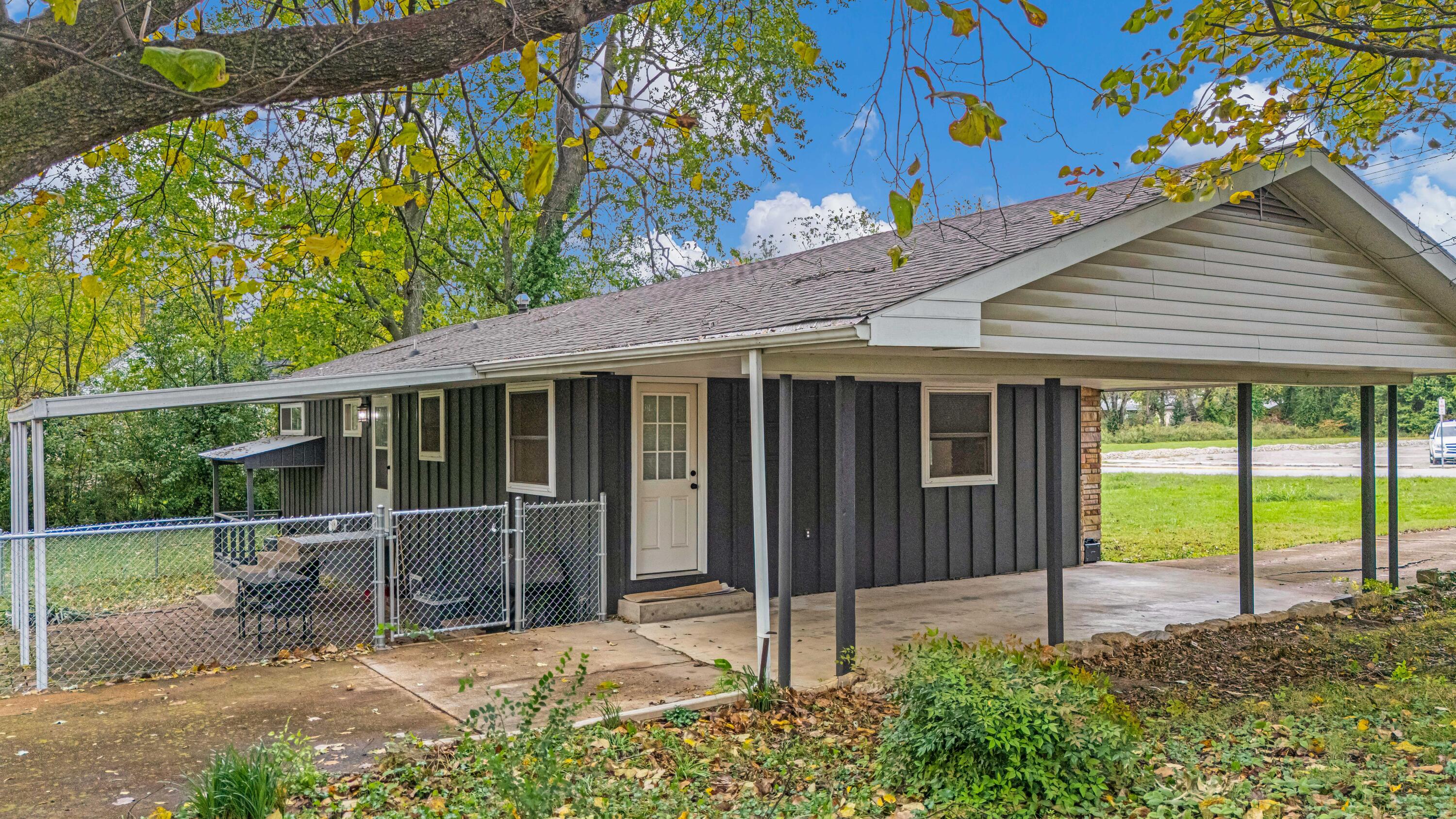 350 East Olden Street Property Photo 44