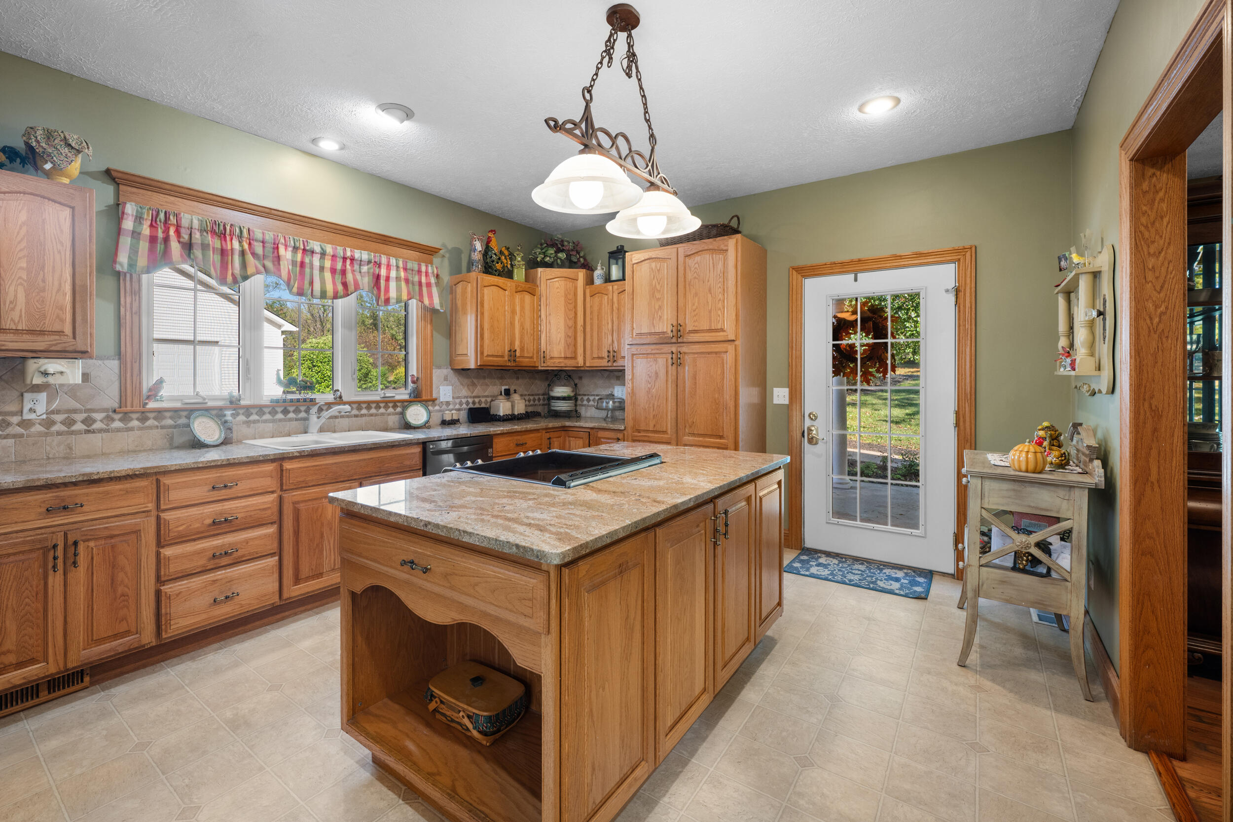 3791 South 125th Road Property Photo 4