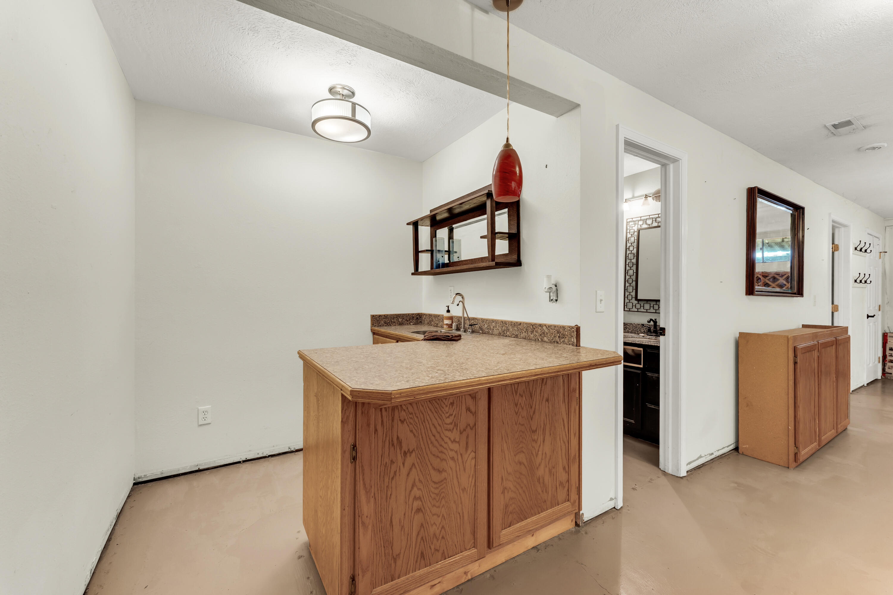 1036 East Manchester Drive Property Photo 27