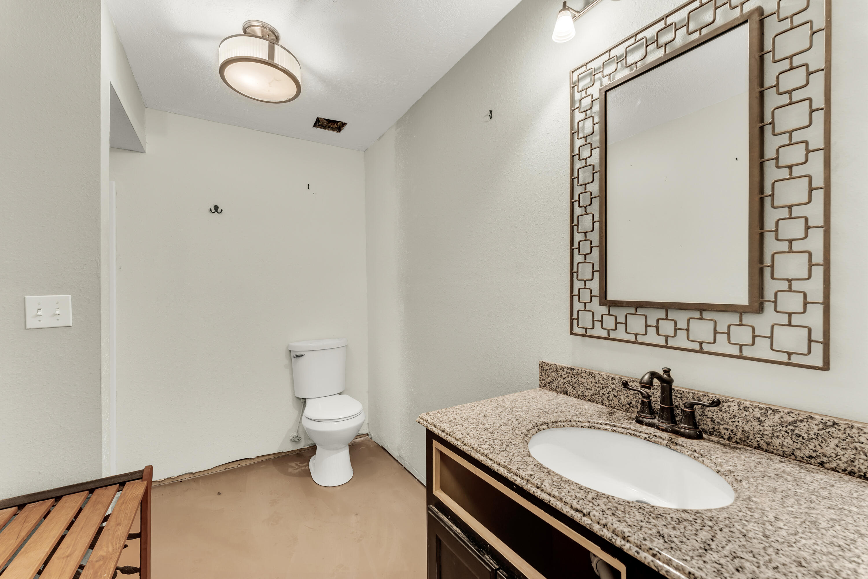 1036 East Manchester Drive Property Photo 28