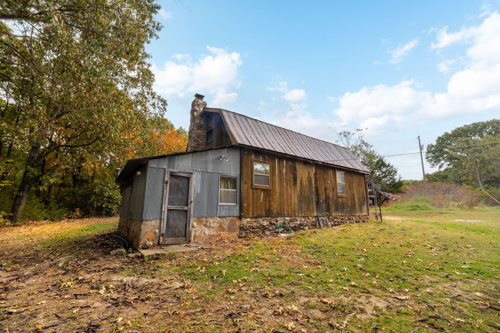 000 Highway V Property Photo 8