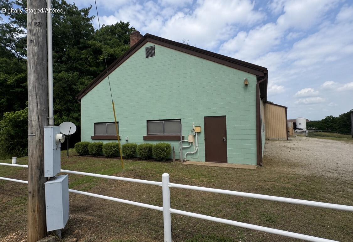 000 Oo Highway Property Photo 2