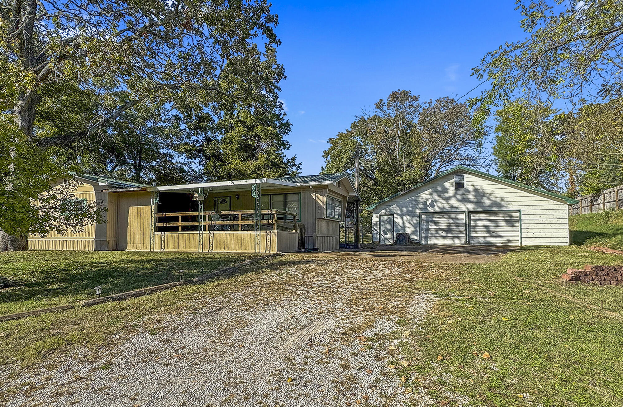 667 Henderson Street Property Photo 1