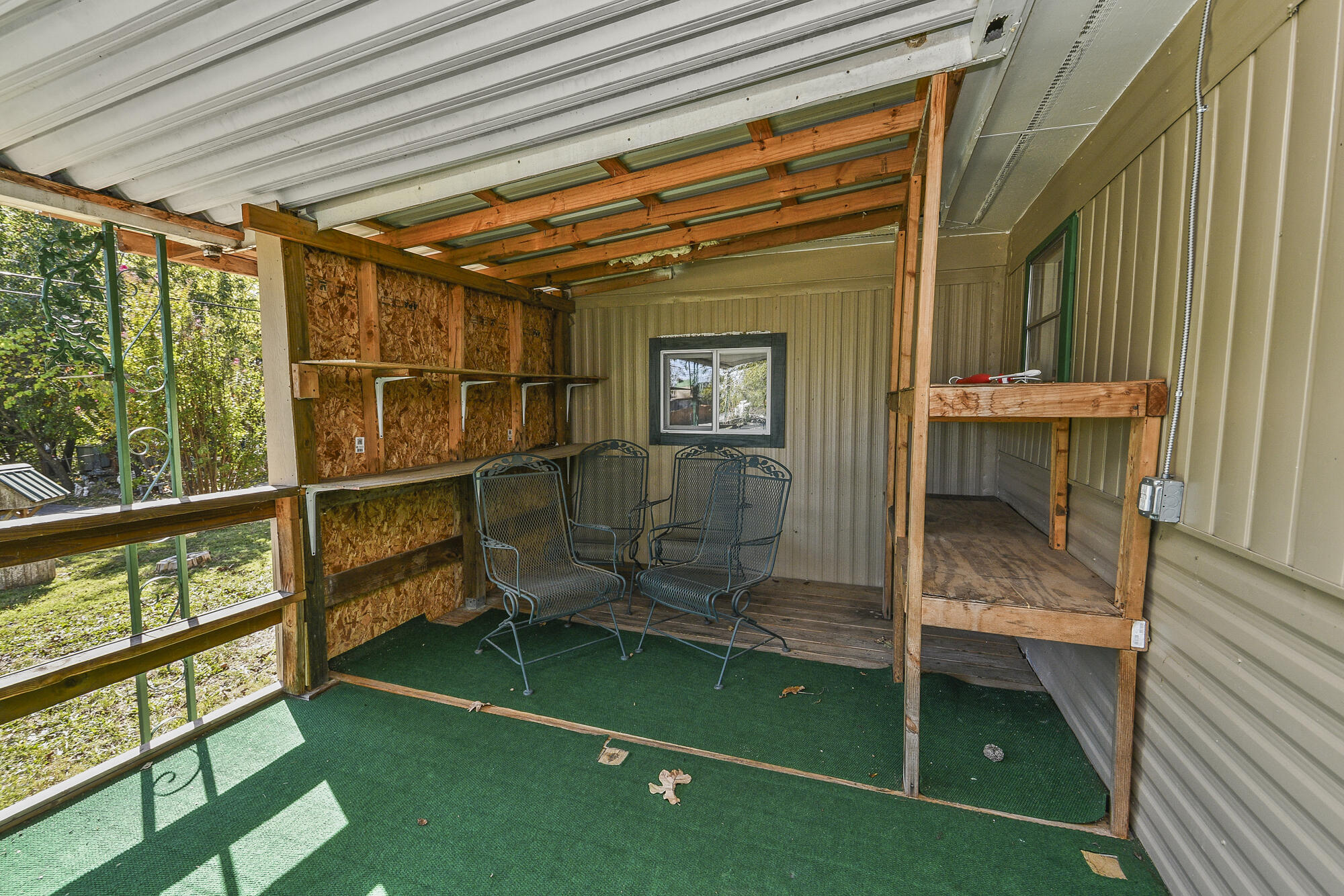 667 Henderson Street Property Photo 6